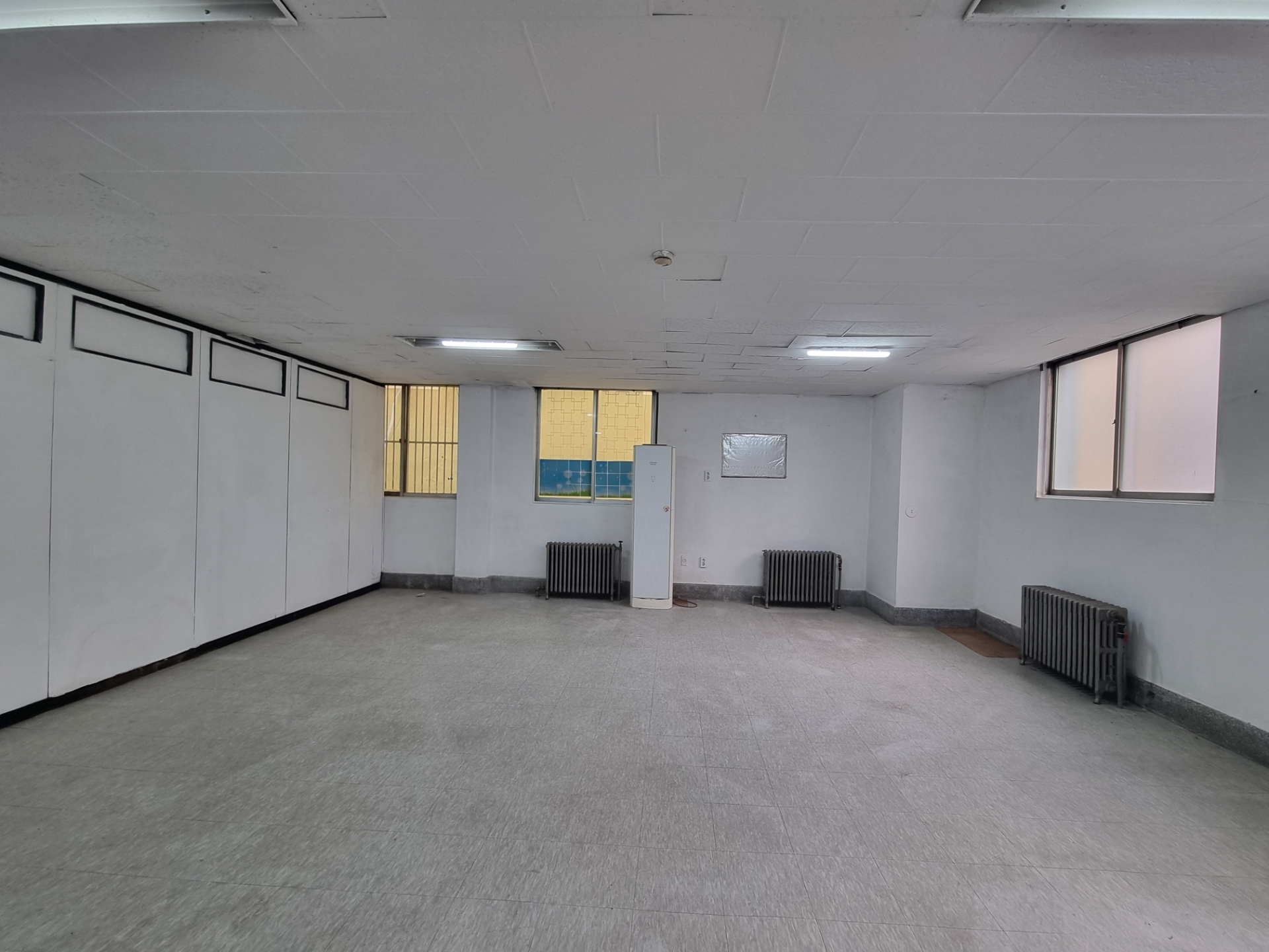 부산광역시 동구 초량동 사무실 - 1