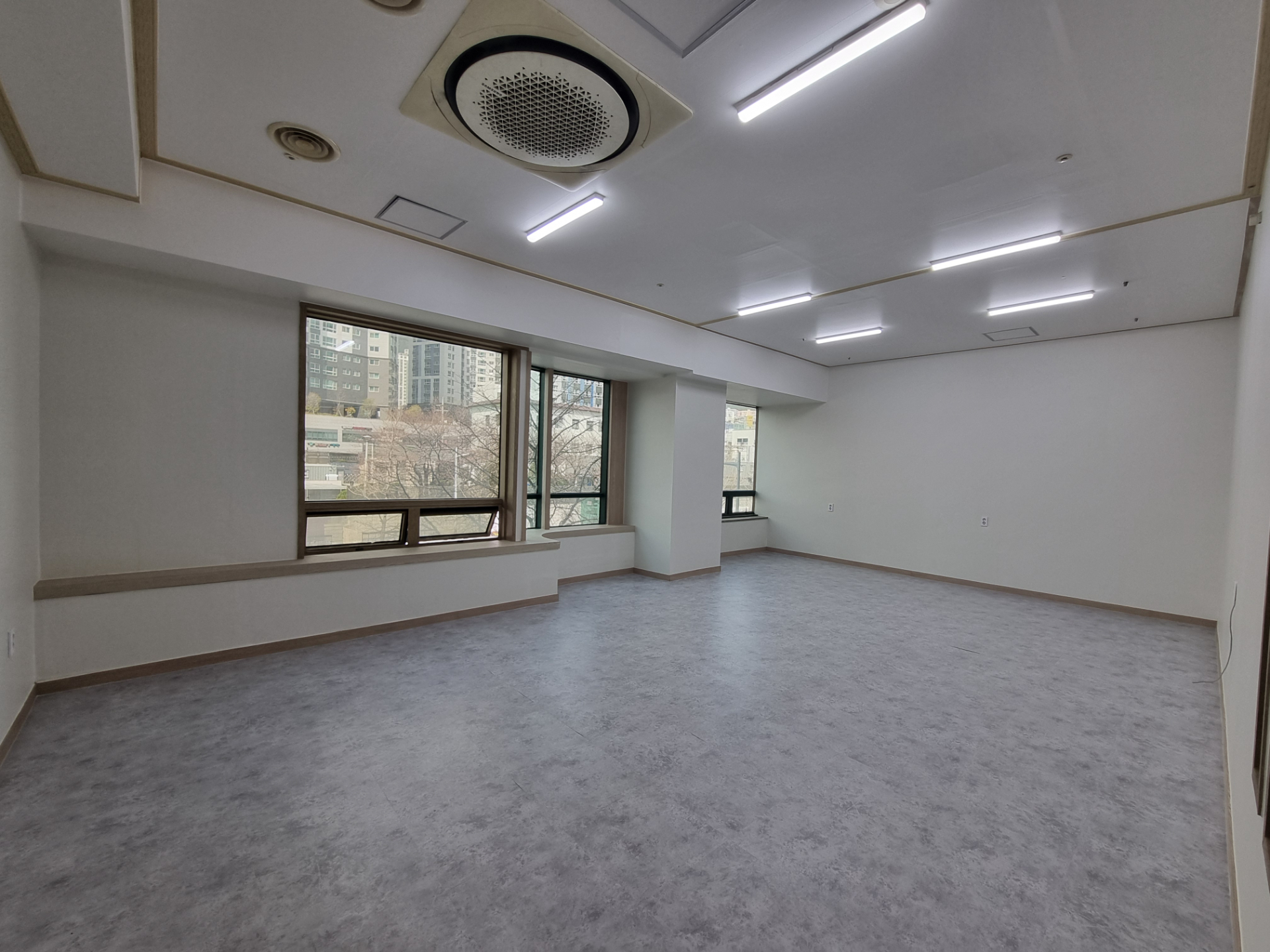 부산광역시 동구 초량동 사무실 썸네일 2