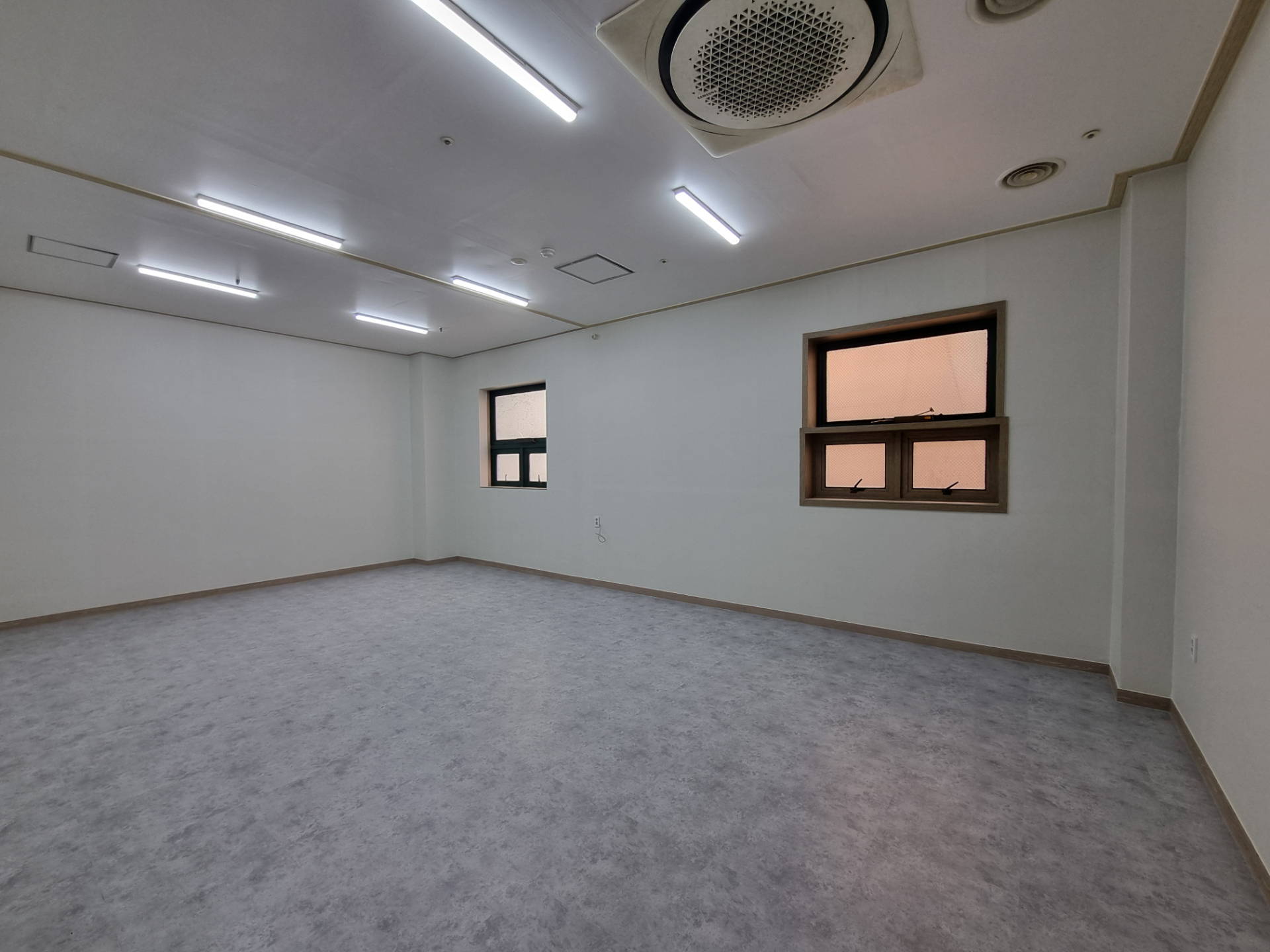 부산광역시 동구 초량동 사무실 썸네일 2