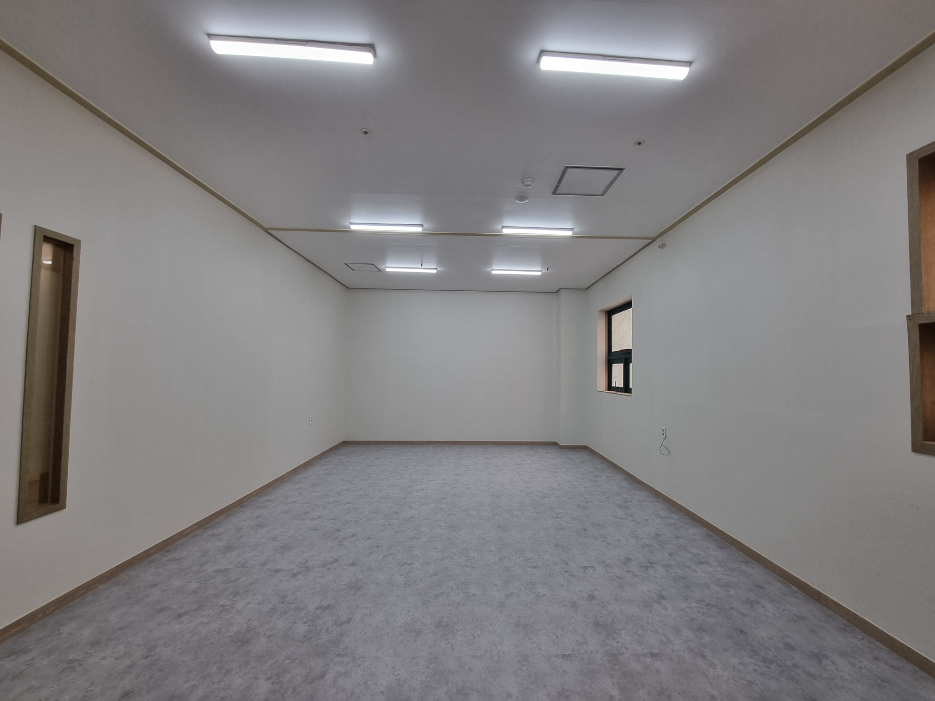 부산광역시 동구 초량동 사무실 - 1