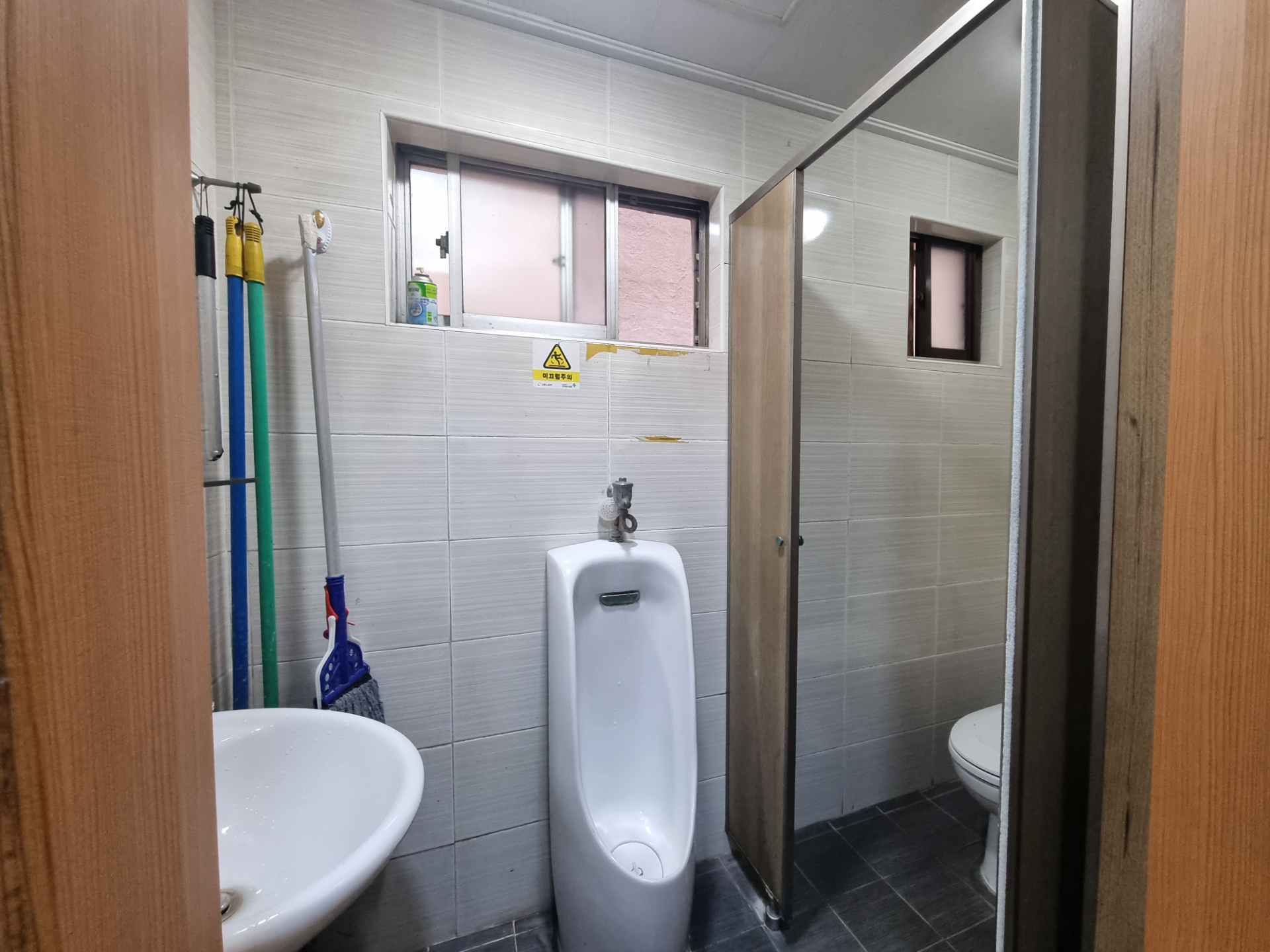 부산광역시 중구 중앙동4가 사무실 썸네일 6