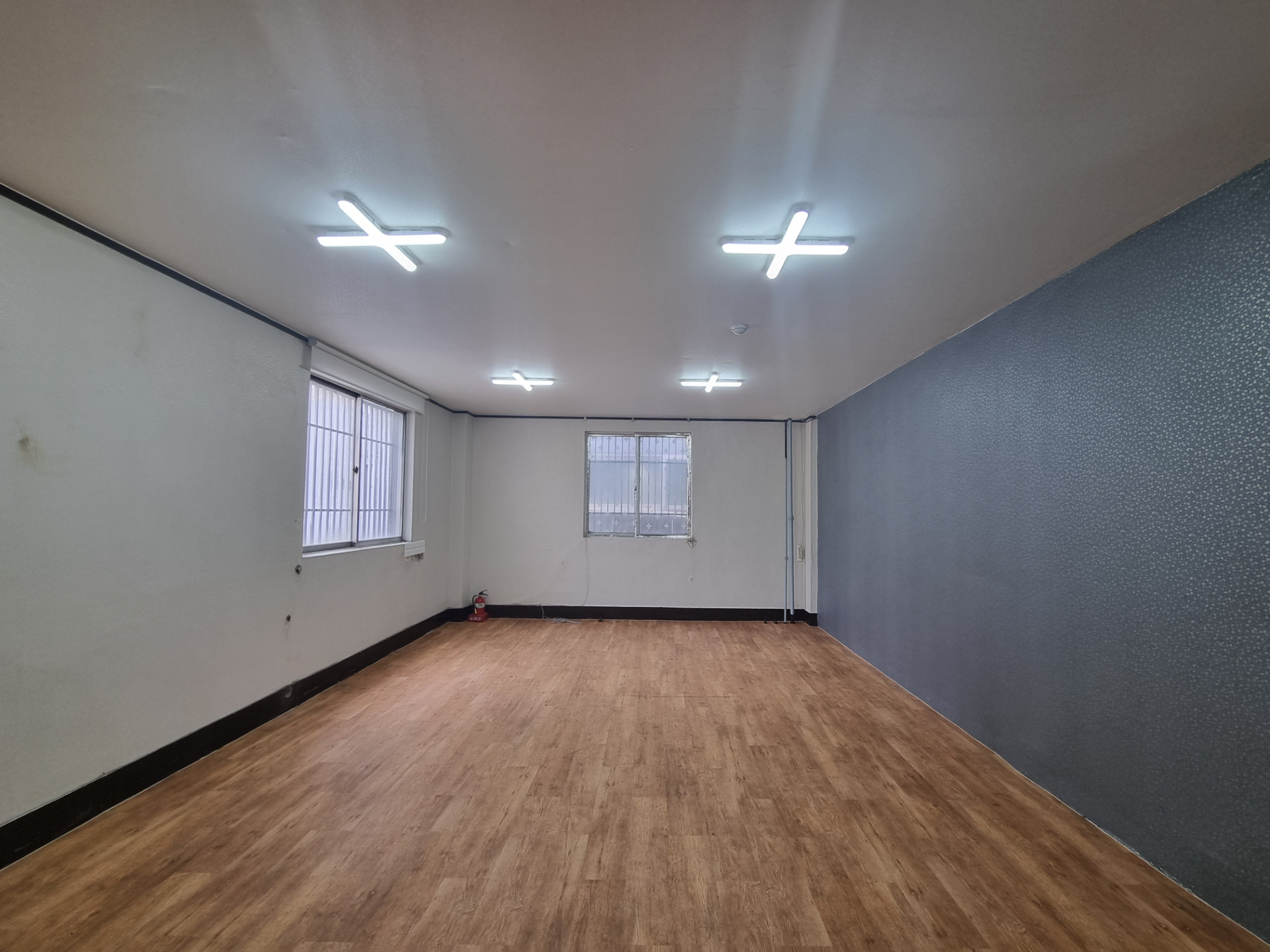 부산광역시 동구 초량동 사무실 - 1