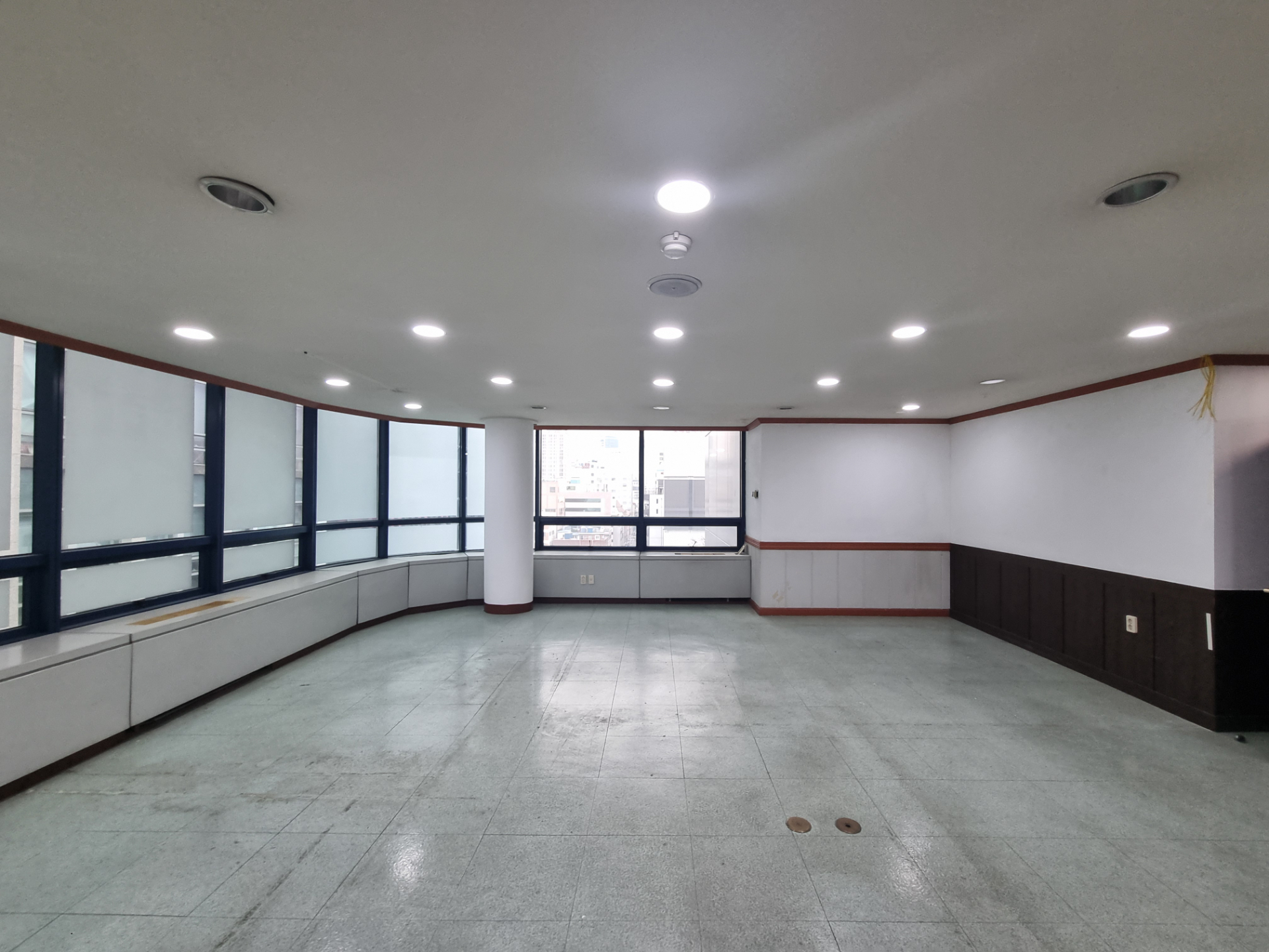 부산광역시 동구 초량동 사무실 썸네일 3