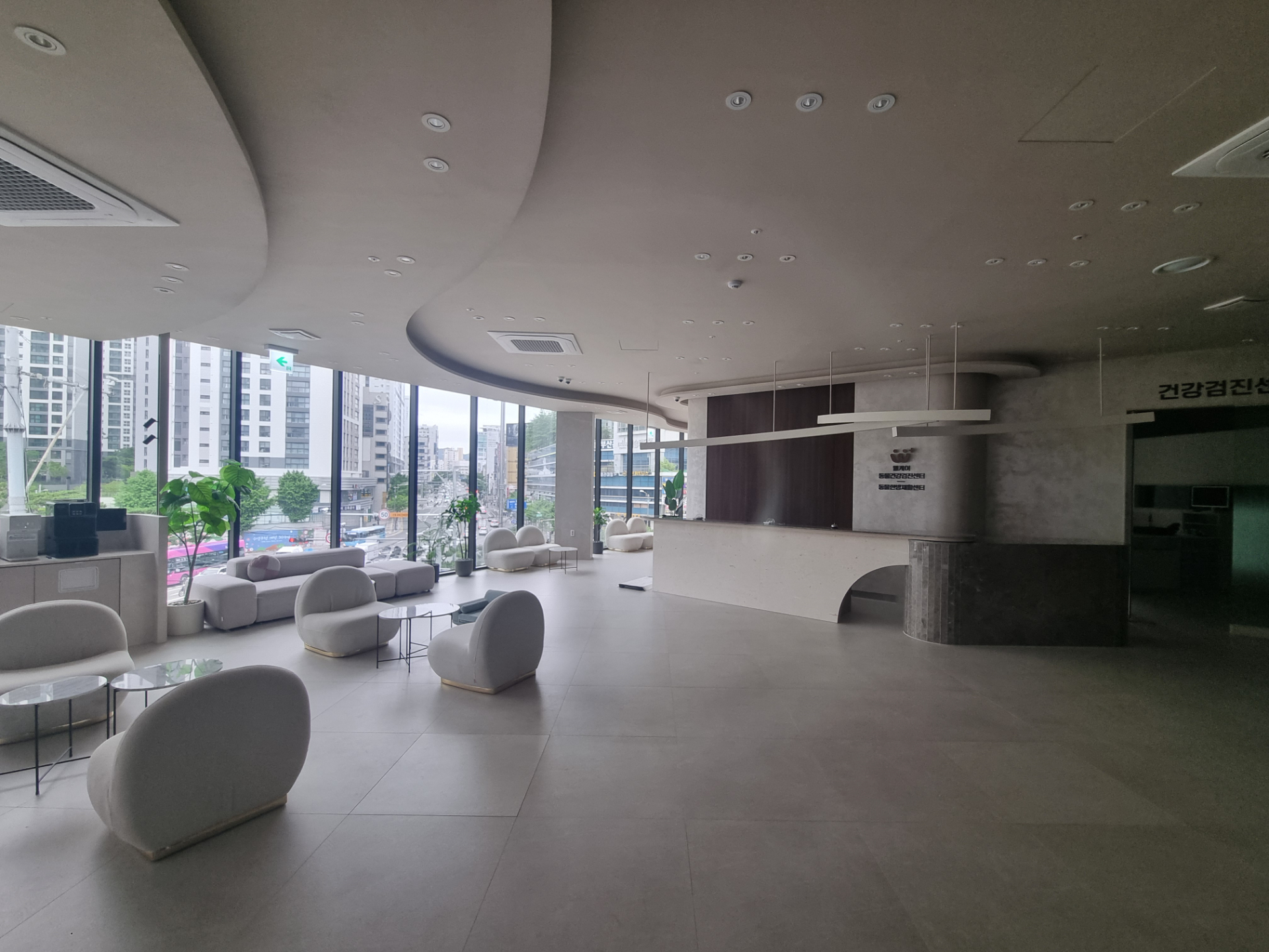 부산광역시 남구 대연동 상가 - 1