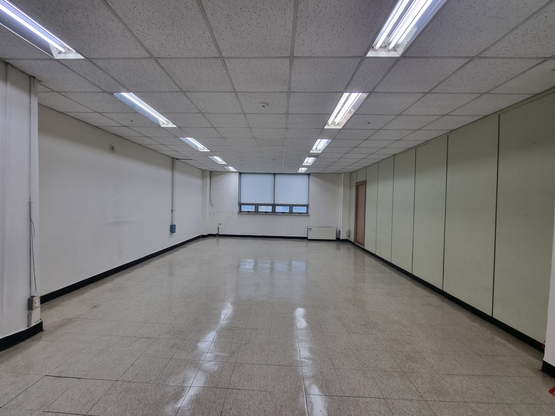 부산광역시 중구 중앙동4가 사무실 - 1