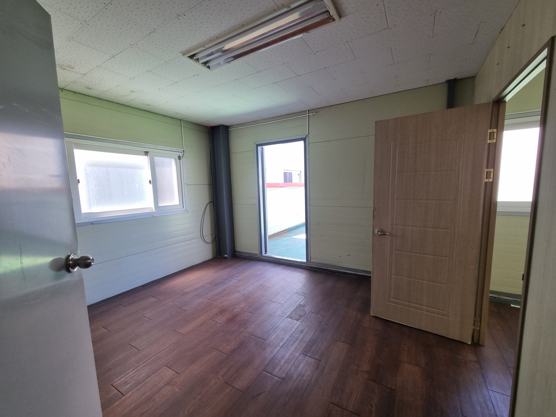 부산광역시 동구 좌천동 사무실 썸네일 2