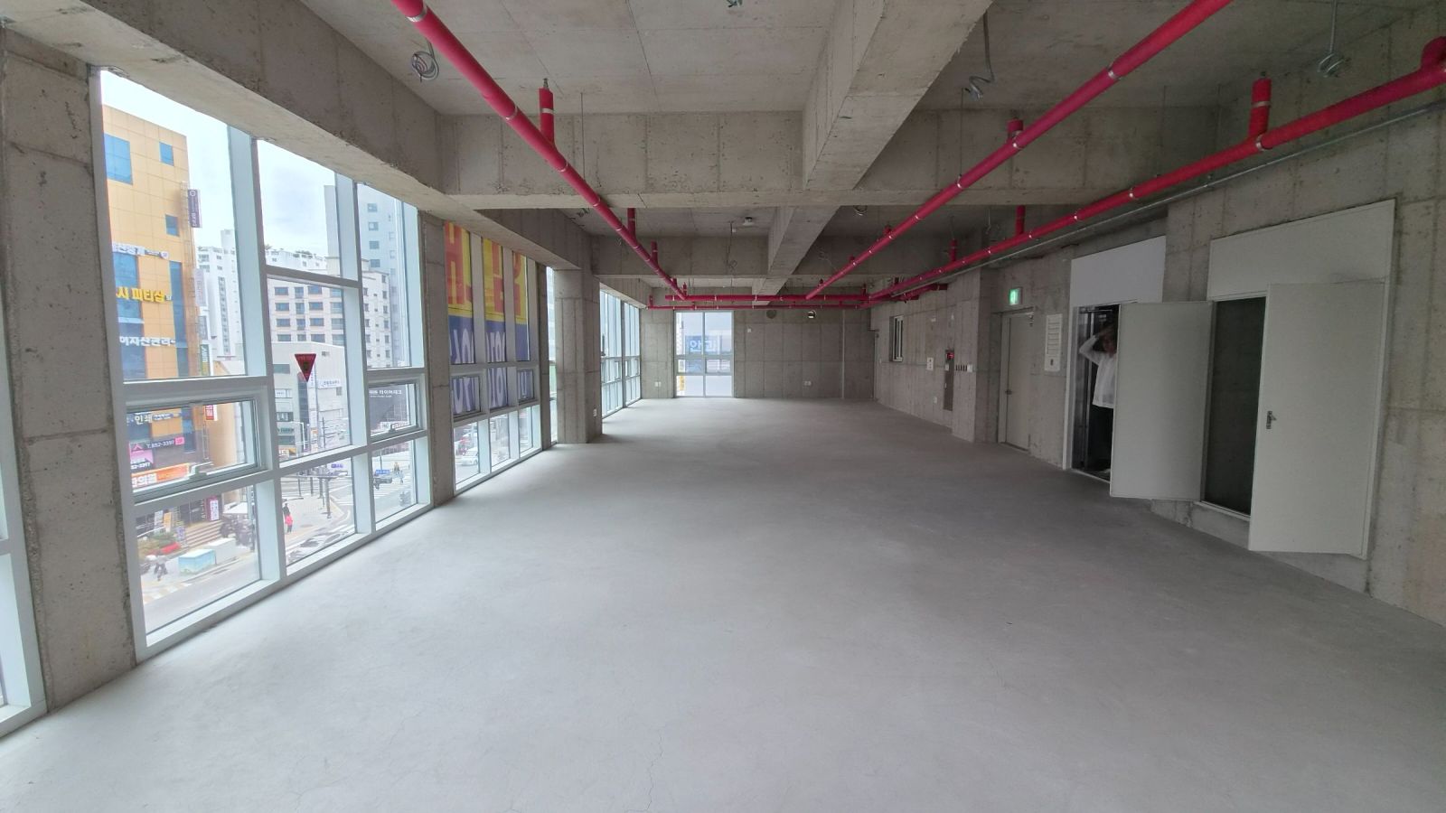 부산광역시 연제구 연산동 사무실 - 1