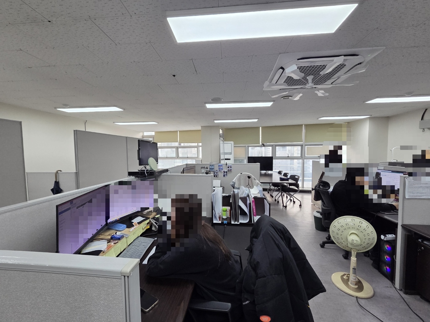 부산광역시 연제구 거제동 사무실 - 1