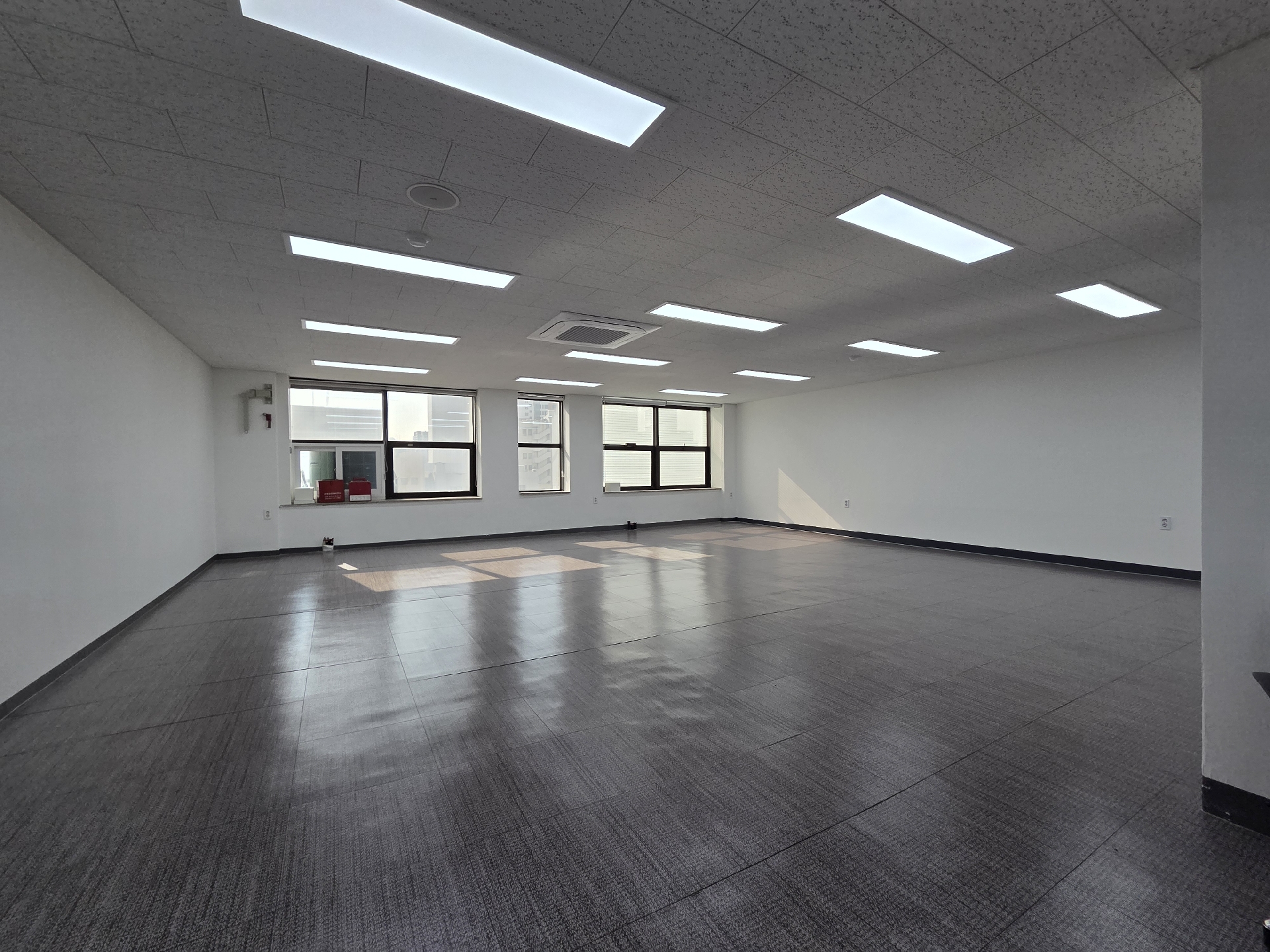 부산광역시 동구 범일동 사무실 - 1