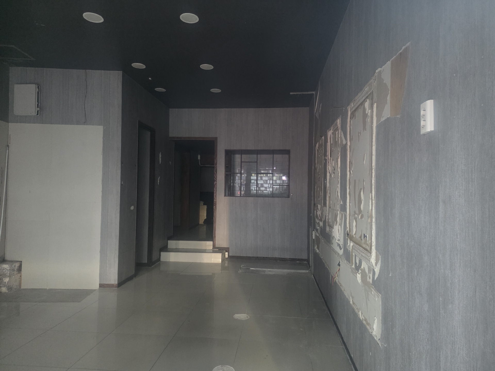 부산광역시 부산진구 부암동 상가 - 1