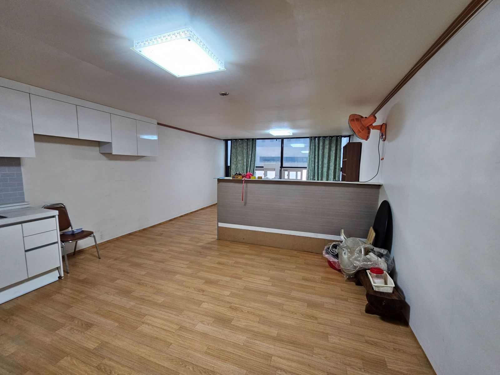 부산광역시 동구 범일동 사무실 - 1