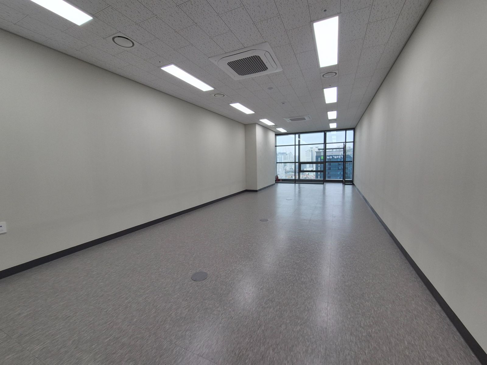 부산광역시 남구 문현동 사무실 썸네일 2