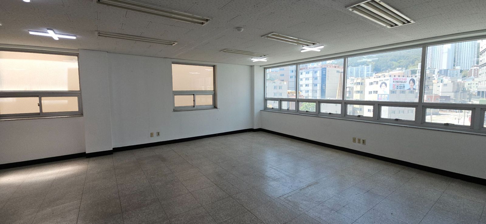부산광역시 동래구 온천동 사무실 썸네일 2
