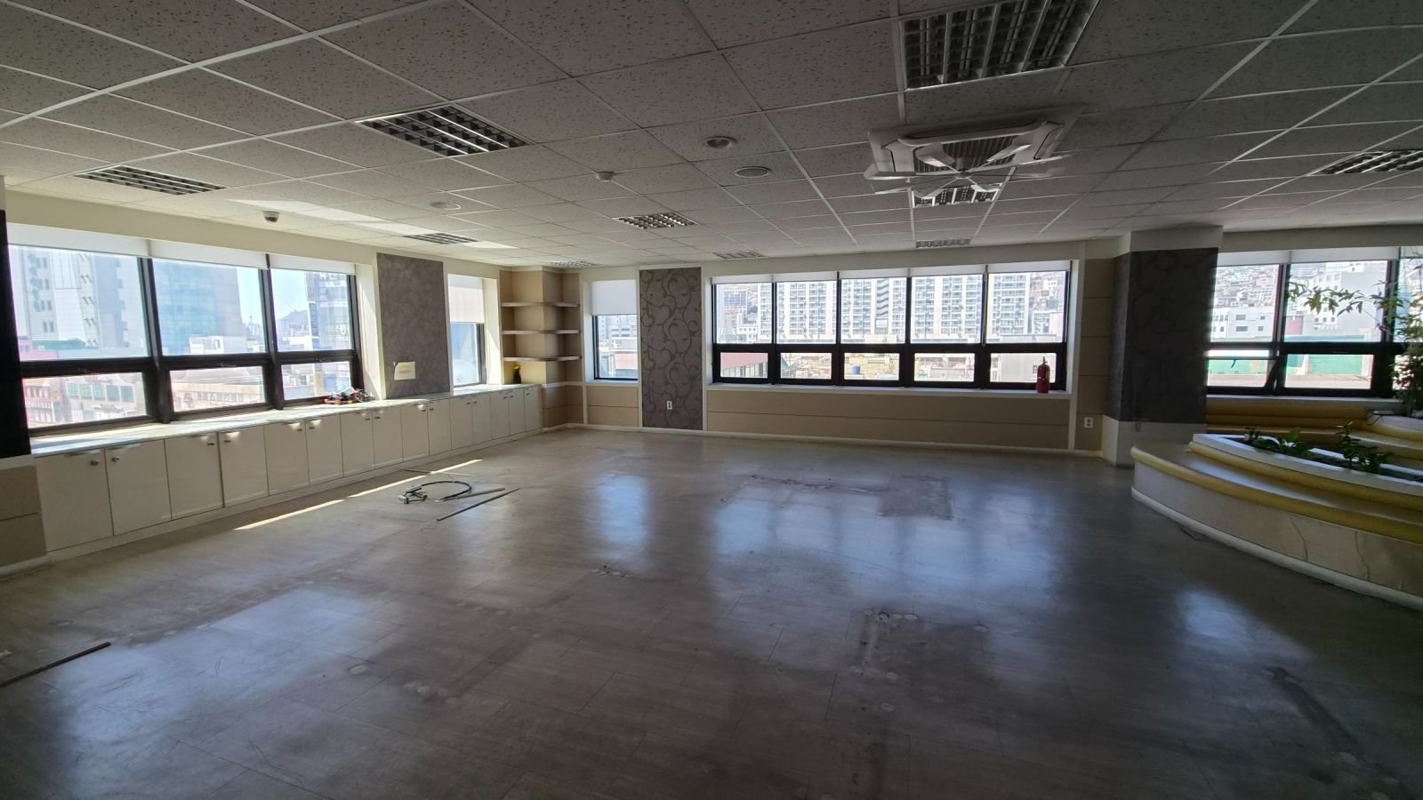 부산광역시 동구 범일동 사무실 썸네일 4