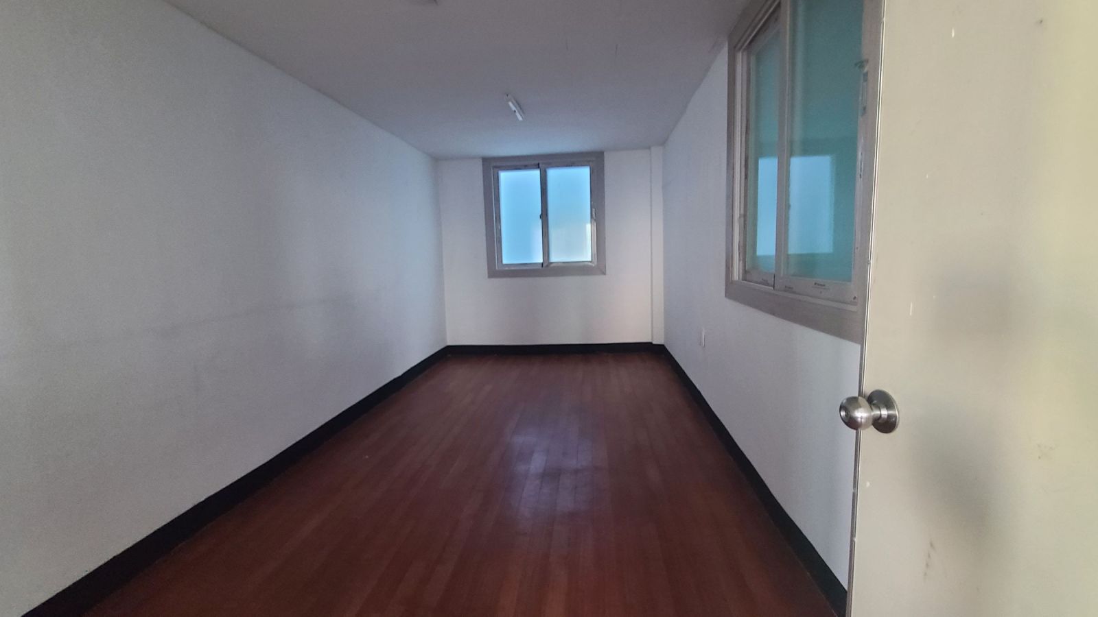 부산광역시 연제구 연산동 사무실 썸네일 6