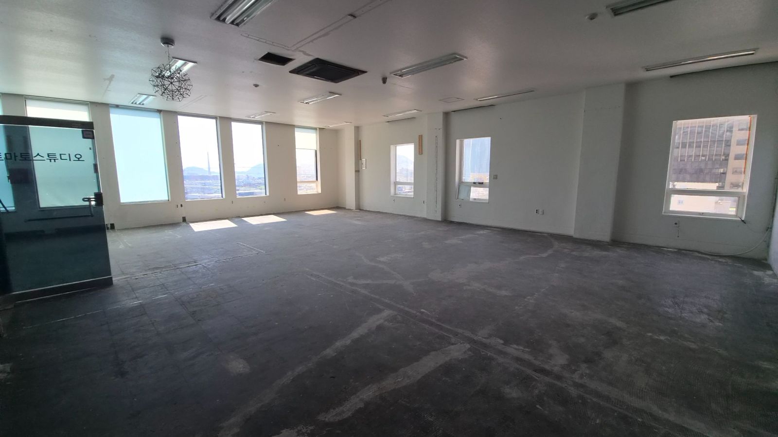 부산광역시 동구 수정동 사무실 썸네일 2