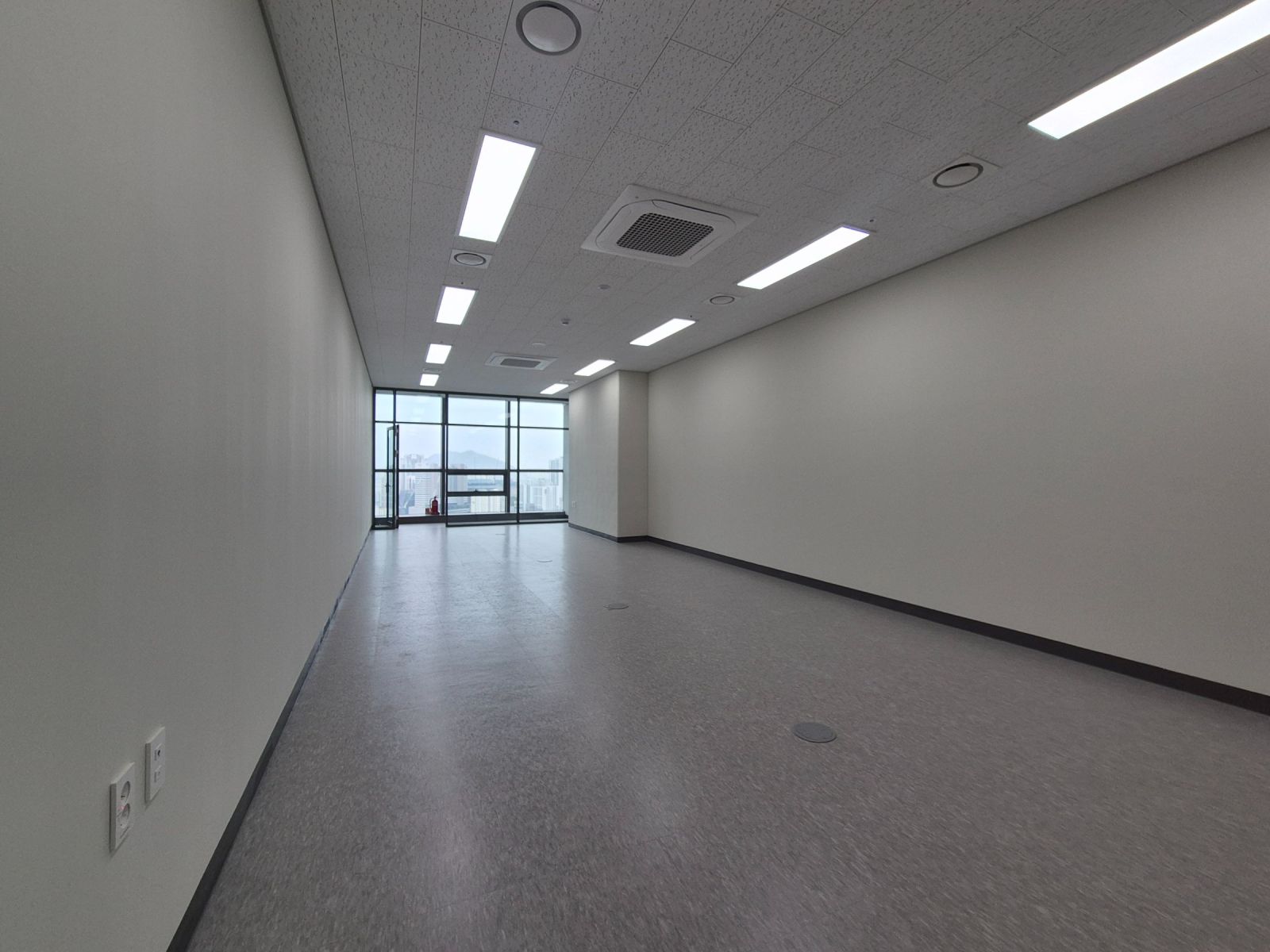 부산광역시 남구 문현동 사무실 썸네일 2