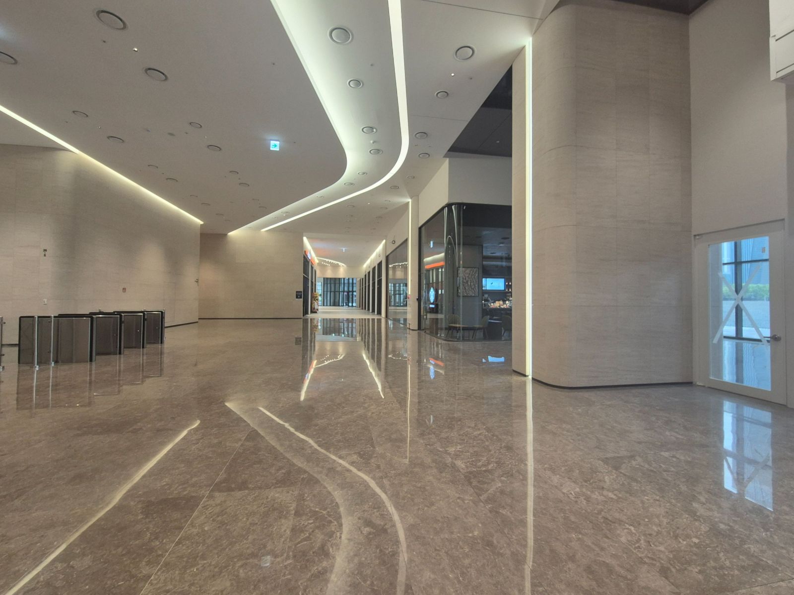 부산광역시 남구 문현동 상가 썸네일 7