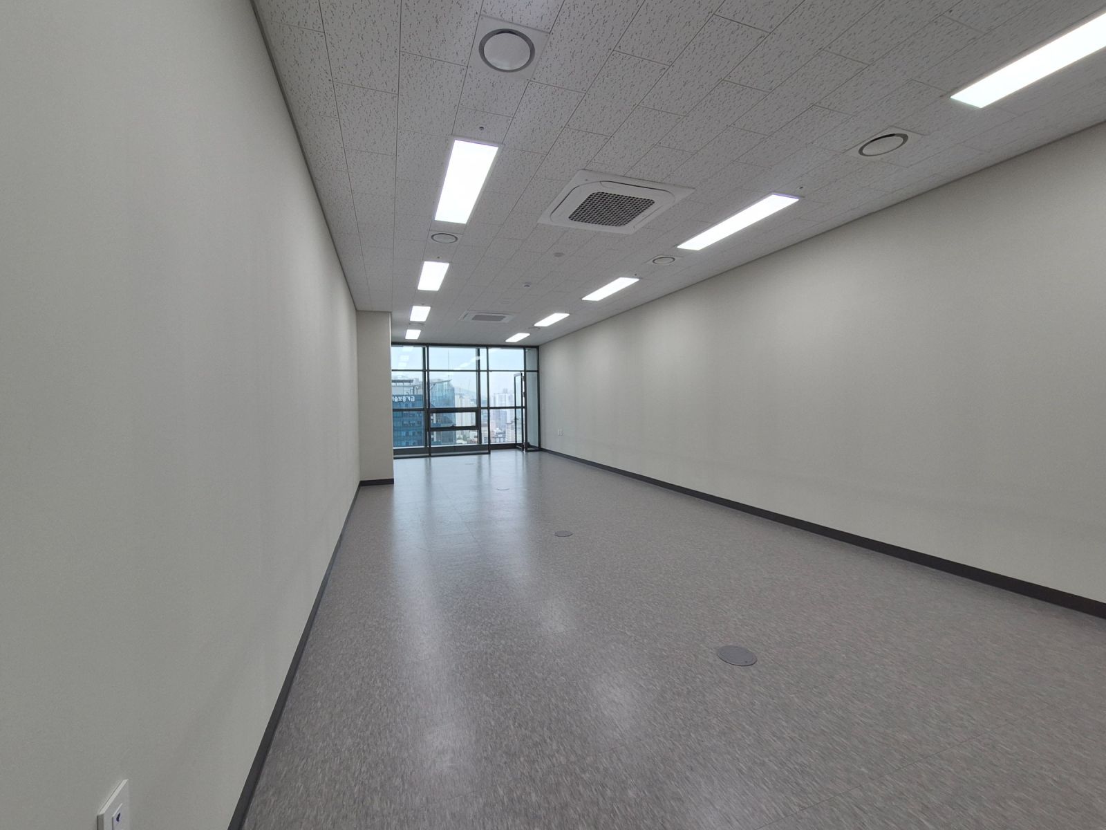 부산광역시 남구 문현동 상가 썸네일 7