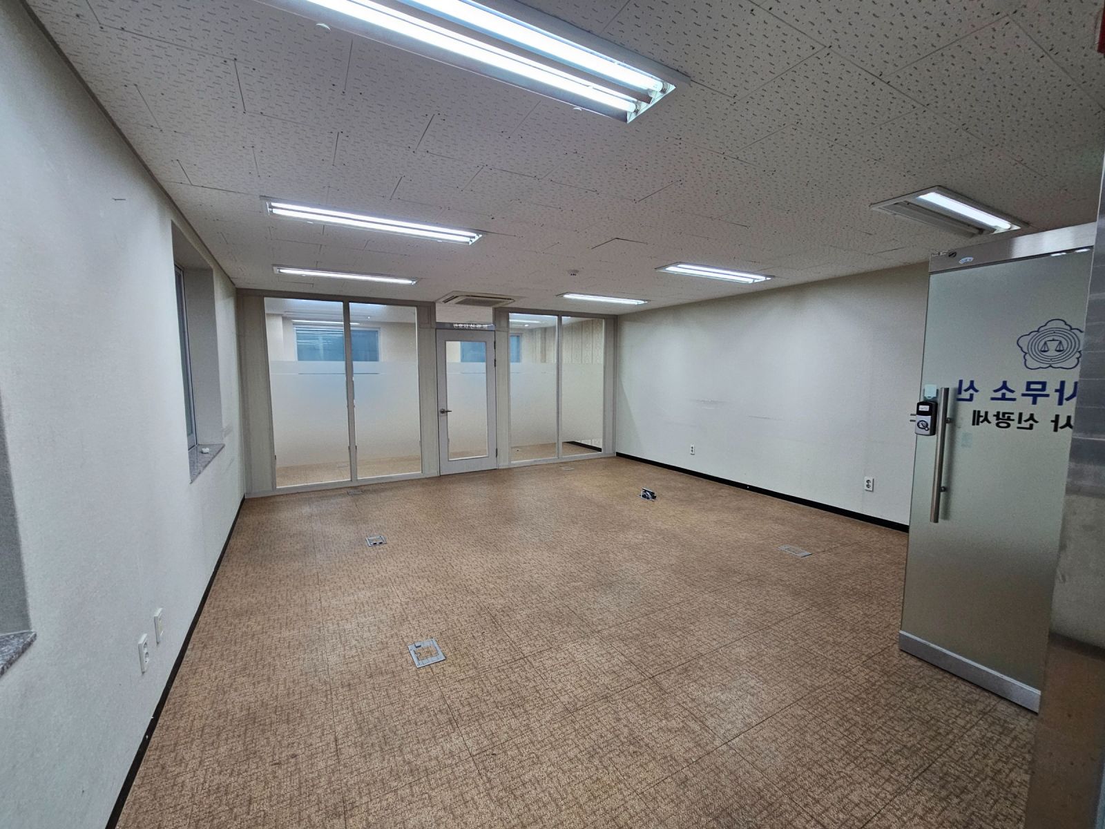 부산광역시 연제구 거제동 사무실 썸네일 4