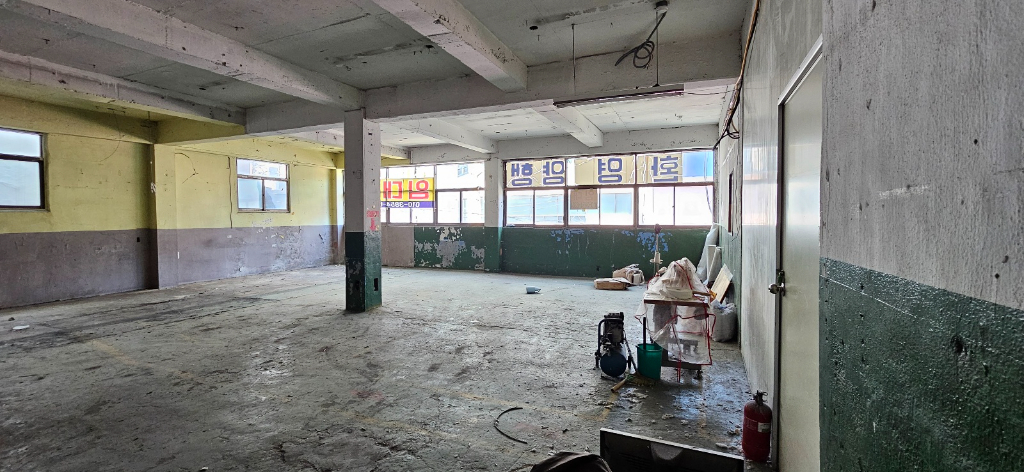 부산광역시 남구 문현동 사무실 썸네일 2