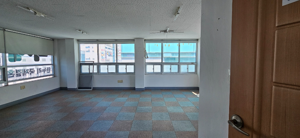 부산광역시 연제구 연산동 사무실 - 1
