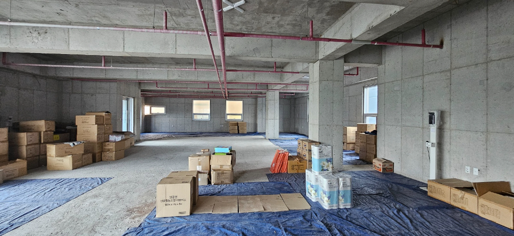 부산광역시 동구 수정동 사무실 - 1