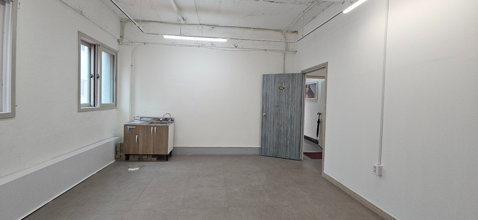 부산광역시 부산진구 부전동 사무실 - 1