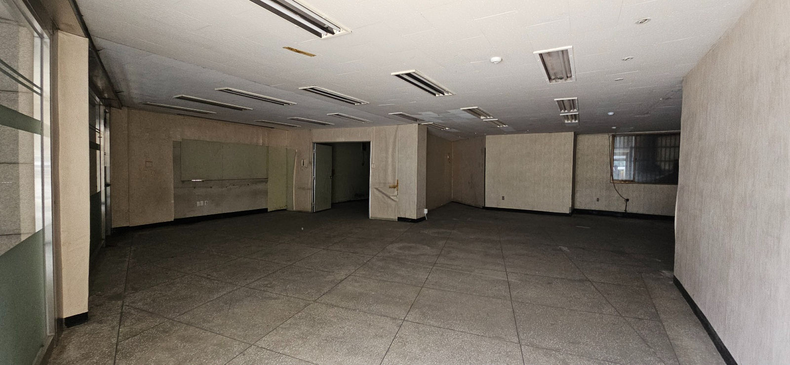 부산광역시 동구 범일동 상가 - 1