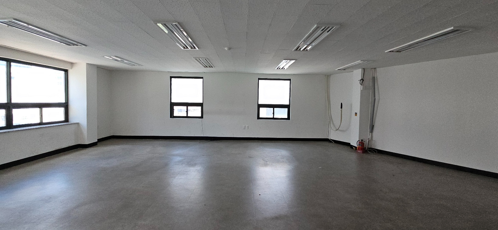 부산광역시 연제구 거제동 사무실 썸네일 5