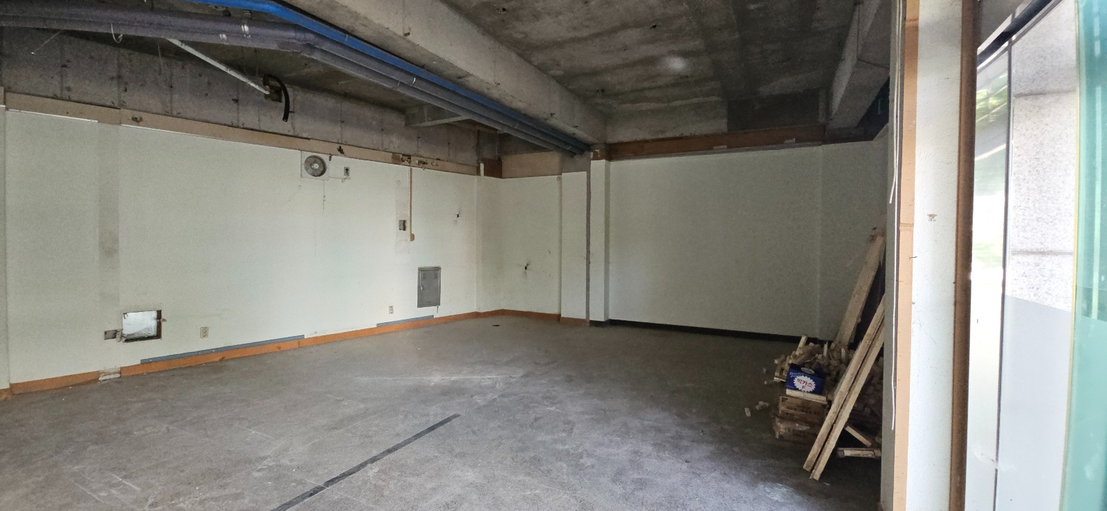 부산광역시 연제구 연산동 상가 - 1