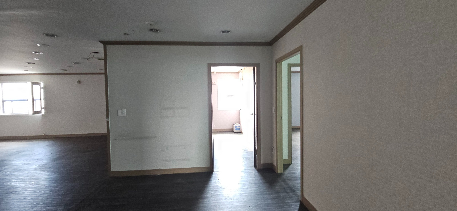 부산광역시 동구 범일동 사무실 썸네일 2