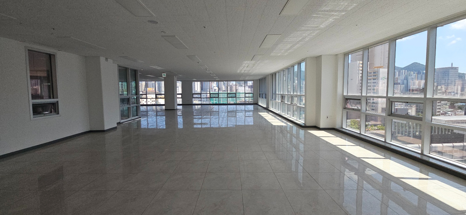 부산광역시 연제구 거제동 사무실 썸네일 5