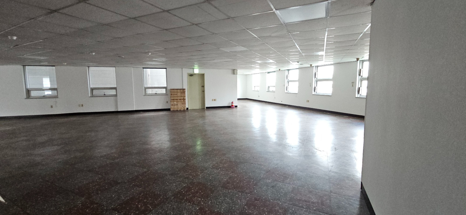 부산광역시 수영구 수영동 사무실 썸네일 3