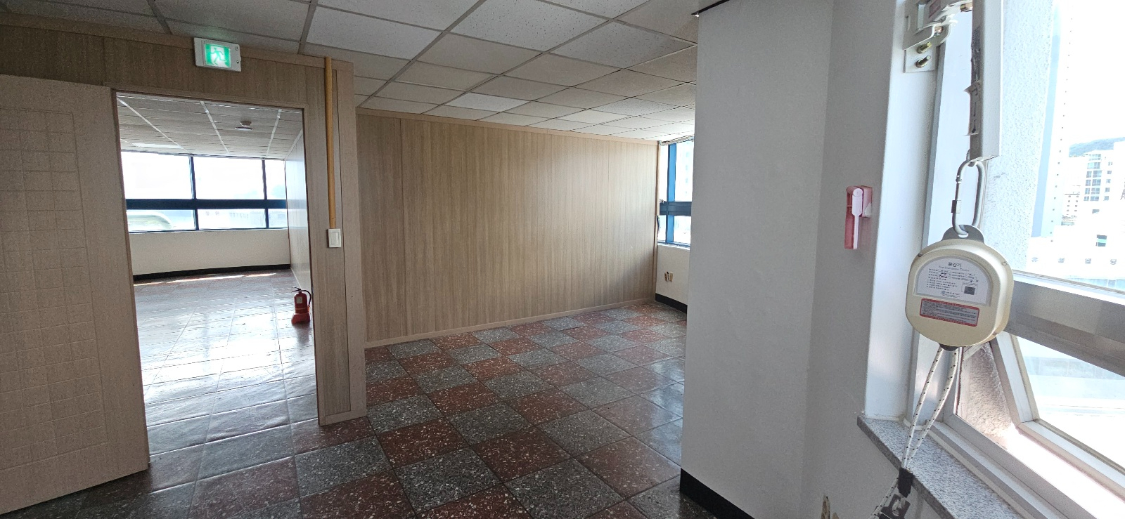 부산광역시 수영구 수영동 사무실 썸네일 8