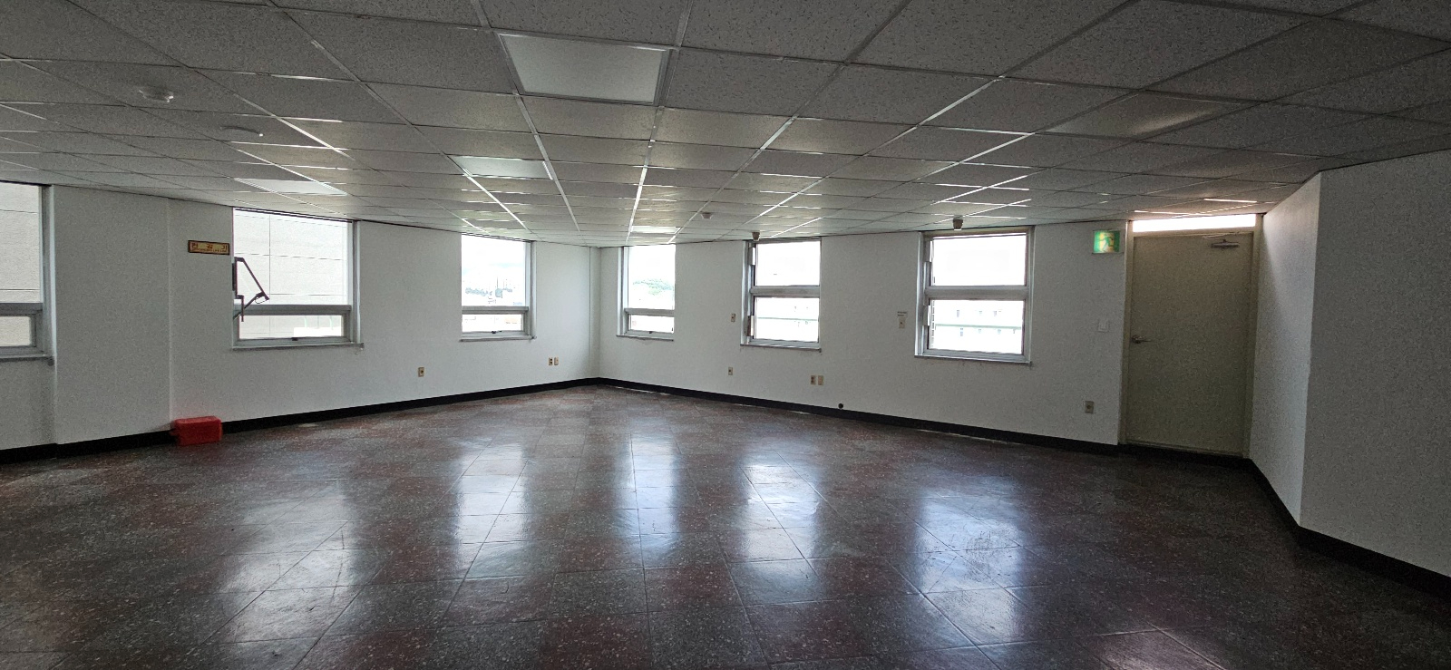 부산광역시 수영구 수영동 사무실 썸네일 4