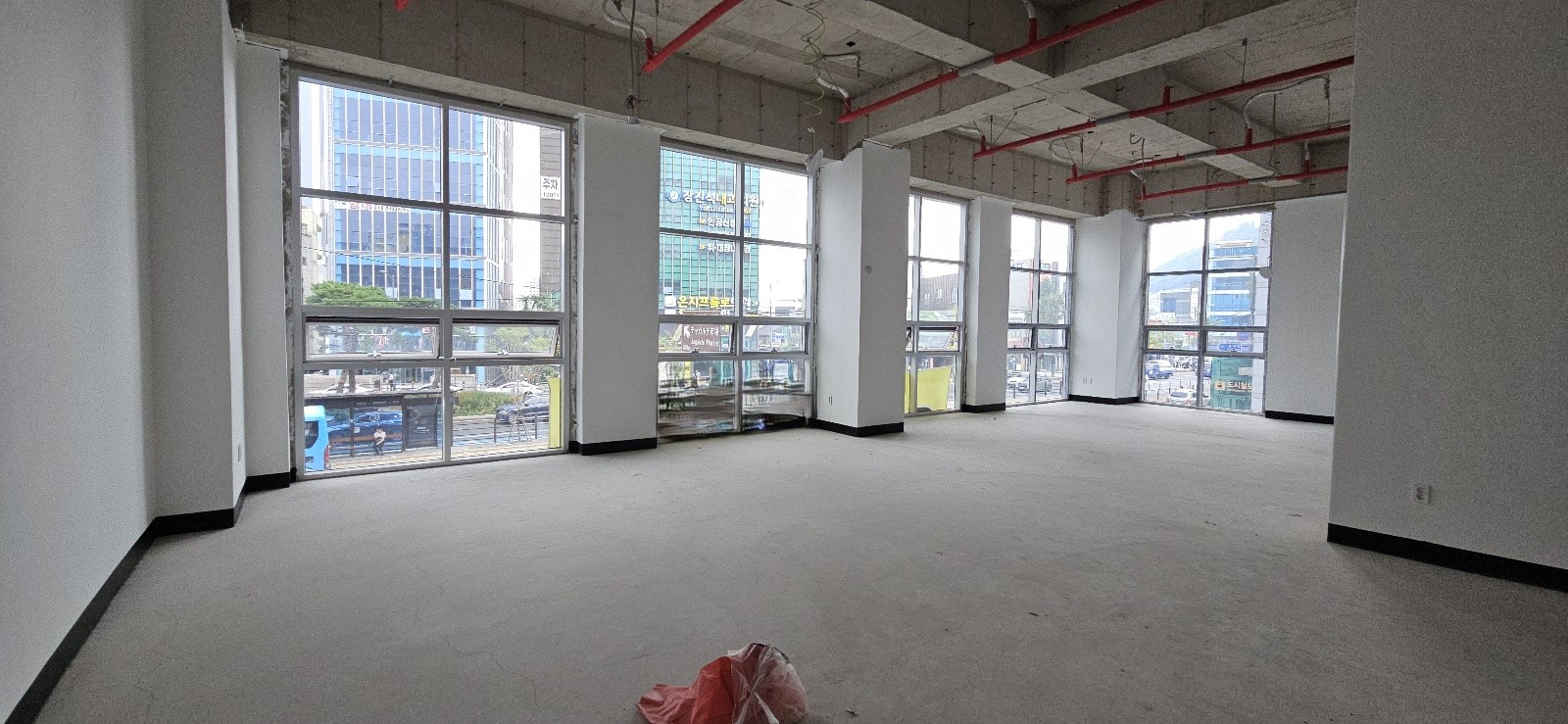 사무실 · 광복동1가 사진 1