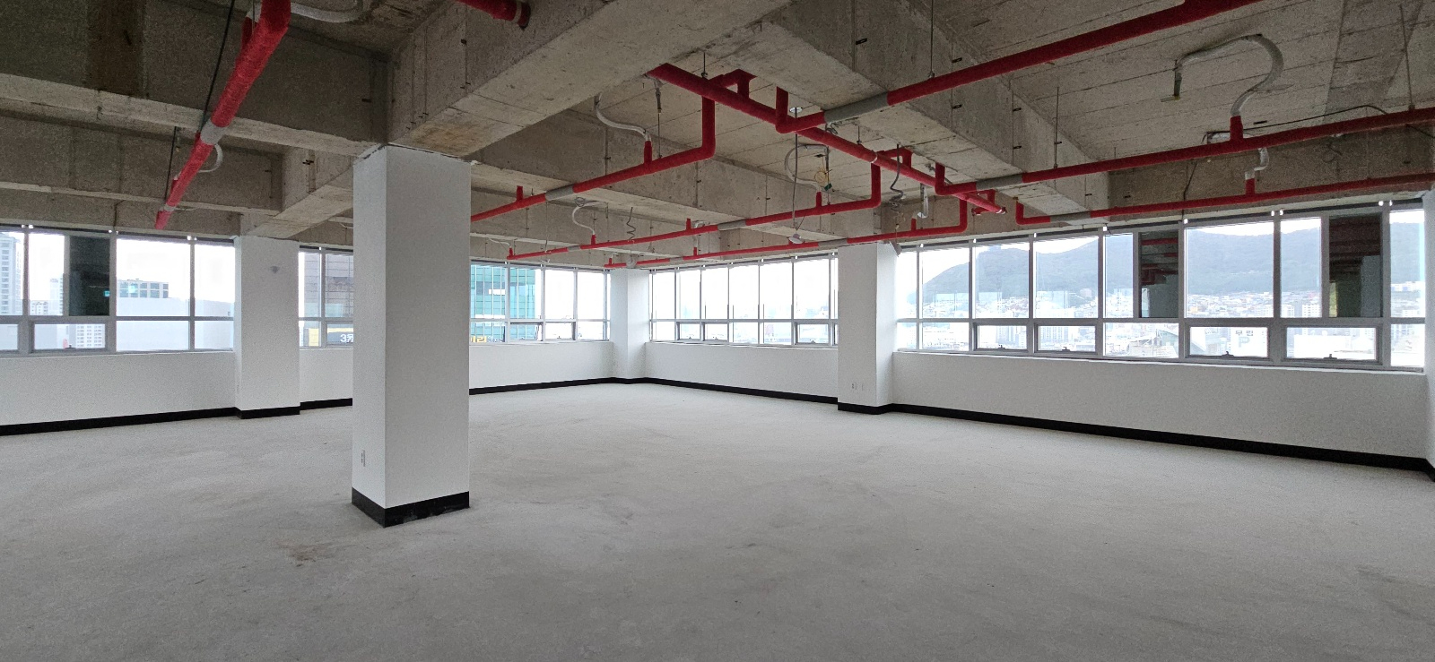 사무실 · 광복동1가 사진 1