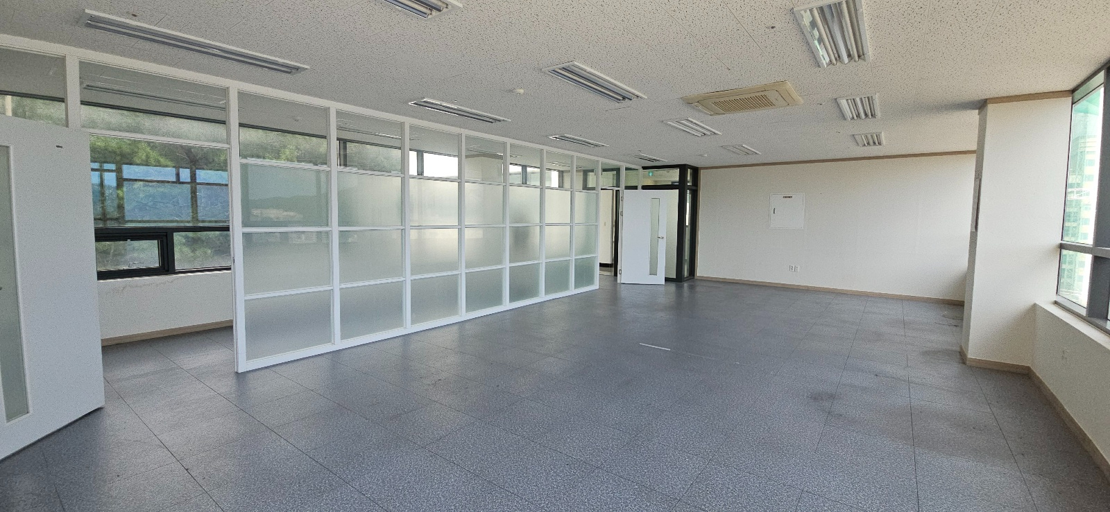 부산광역시 금정구 남산동 사무실 썸네일 3