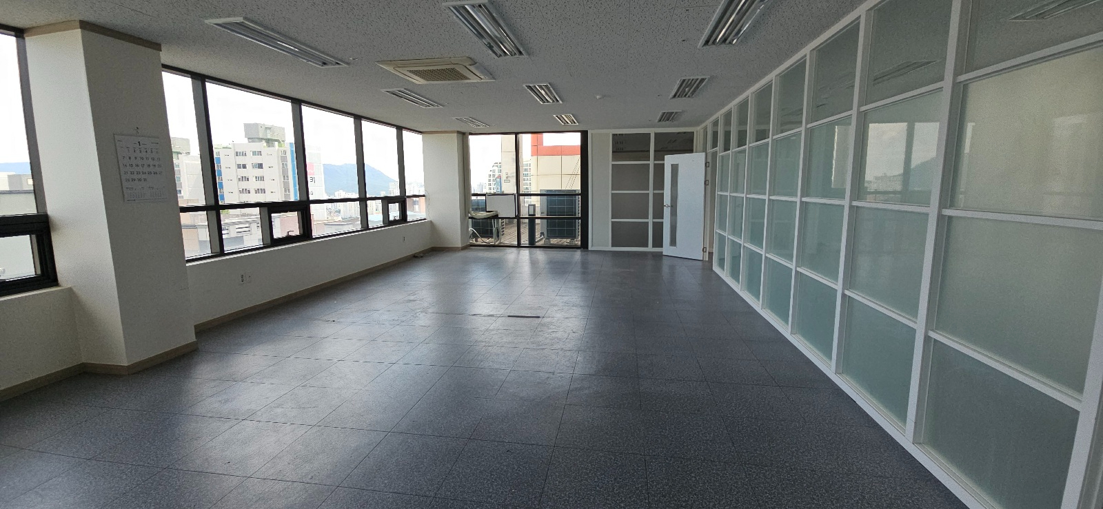 부산광역시 금정구 남산동 사무실 - 1