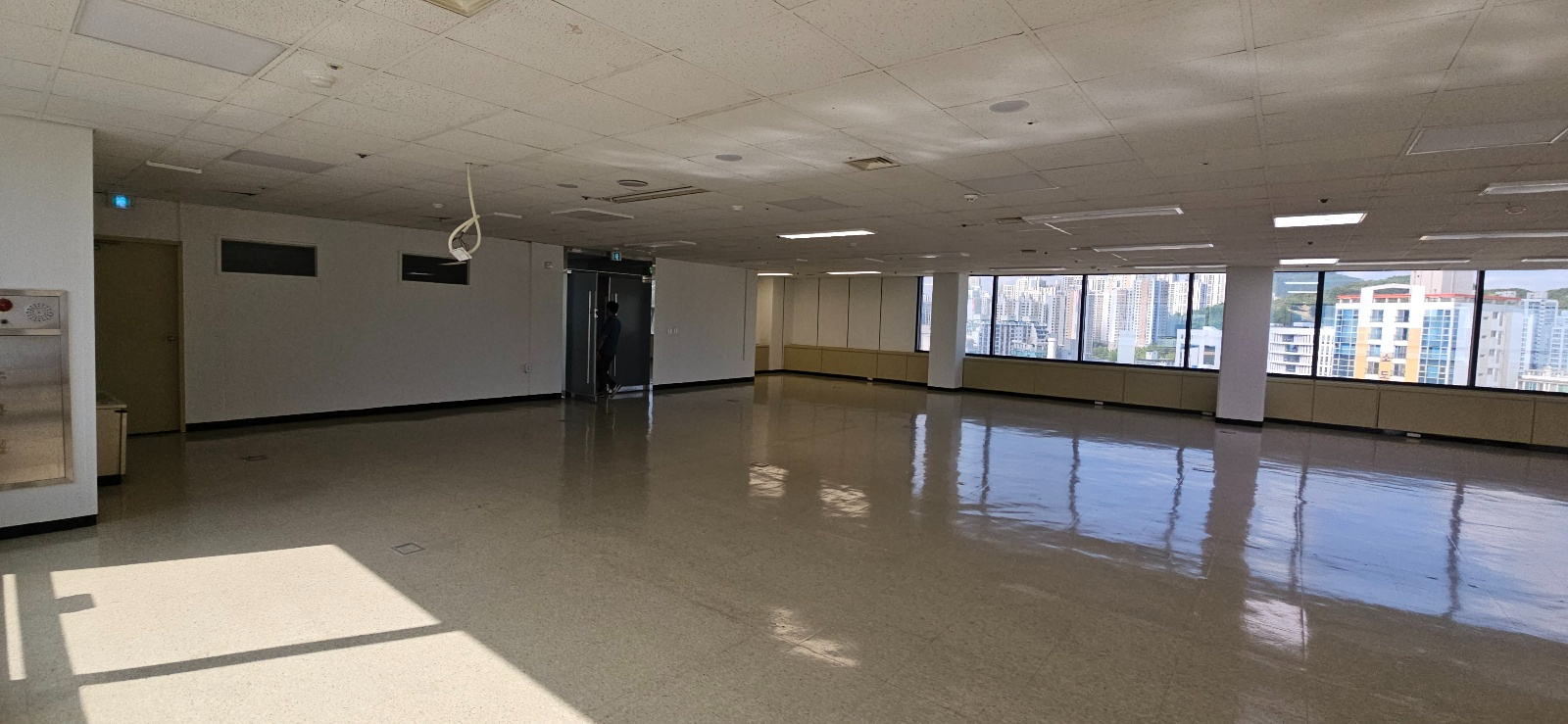 부산광역시 동래구 수안동 사무실 썸네일 4