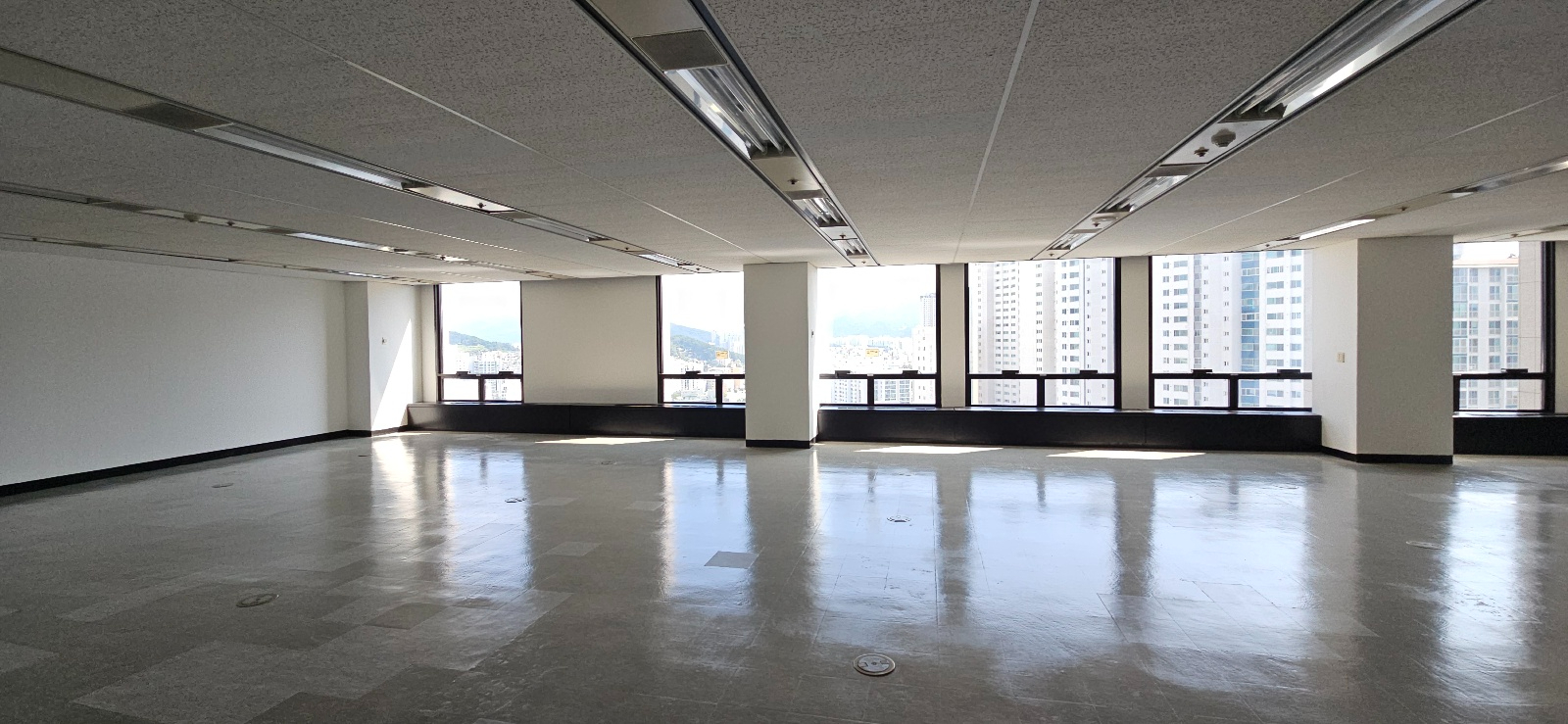 사무실 · 거제동 사진 2