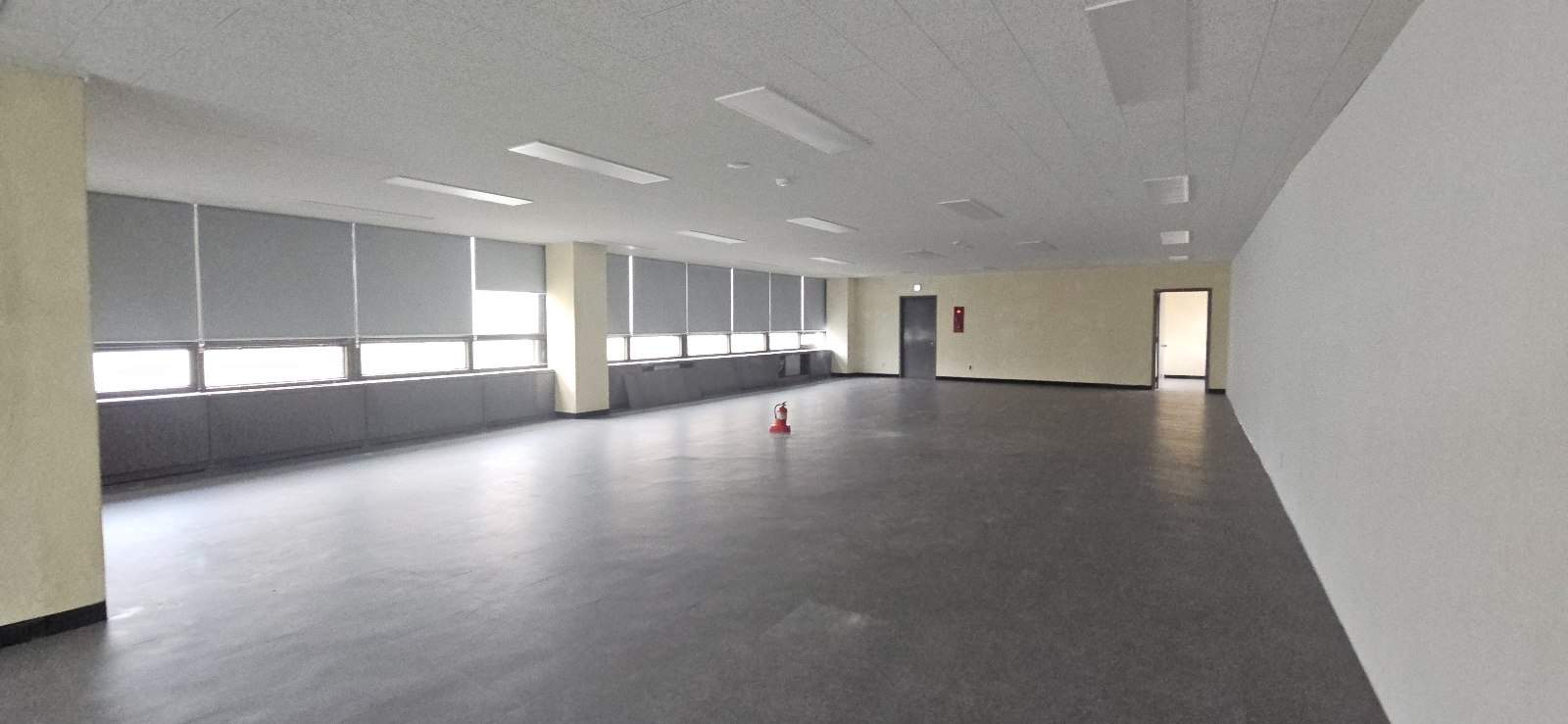 부산광역시 동래구 수안동 사무실 썸네일 2