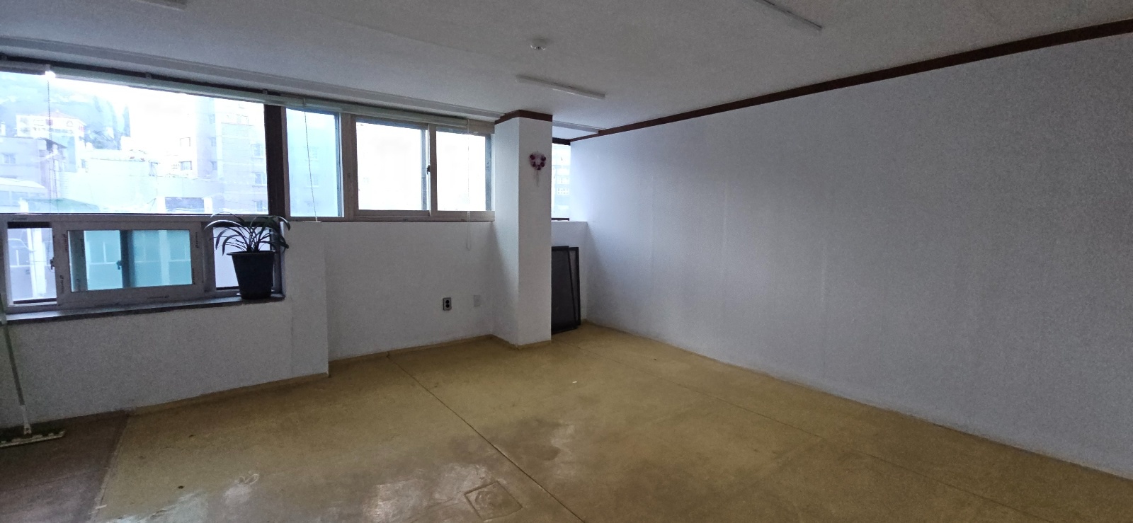 부산광역시 동래구 온천동 사무실 썸네일 2