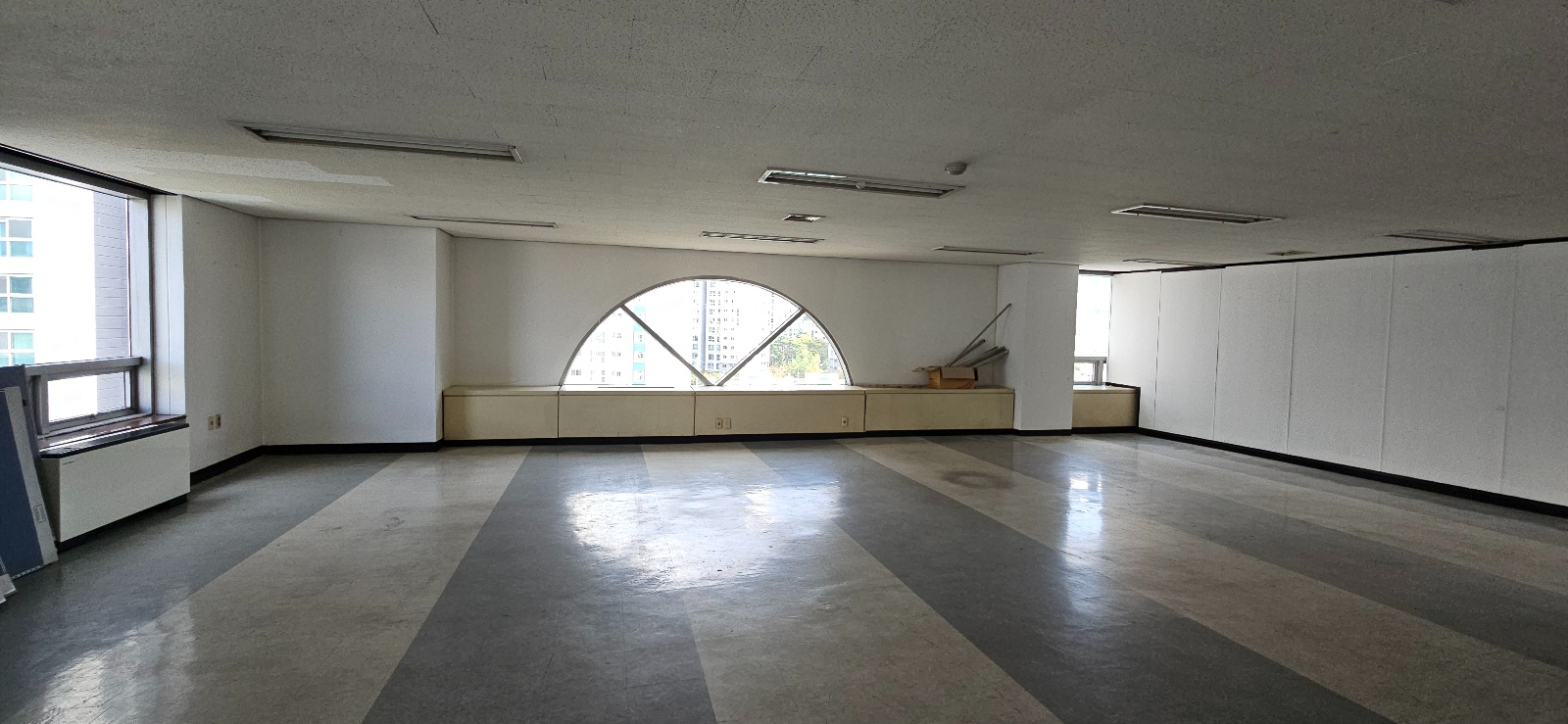 부산광역시 연제구 연산동 사무실 썸네일 5