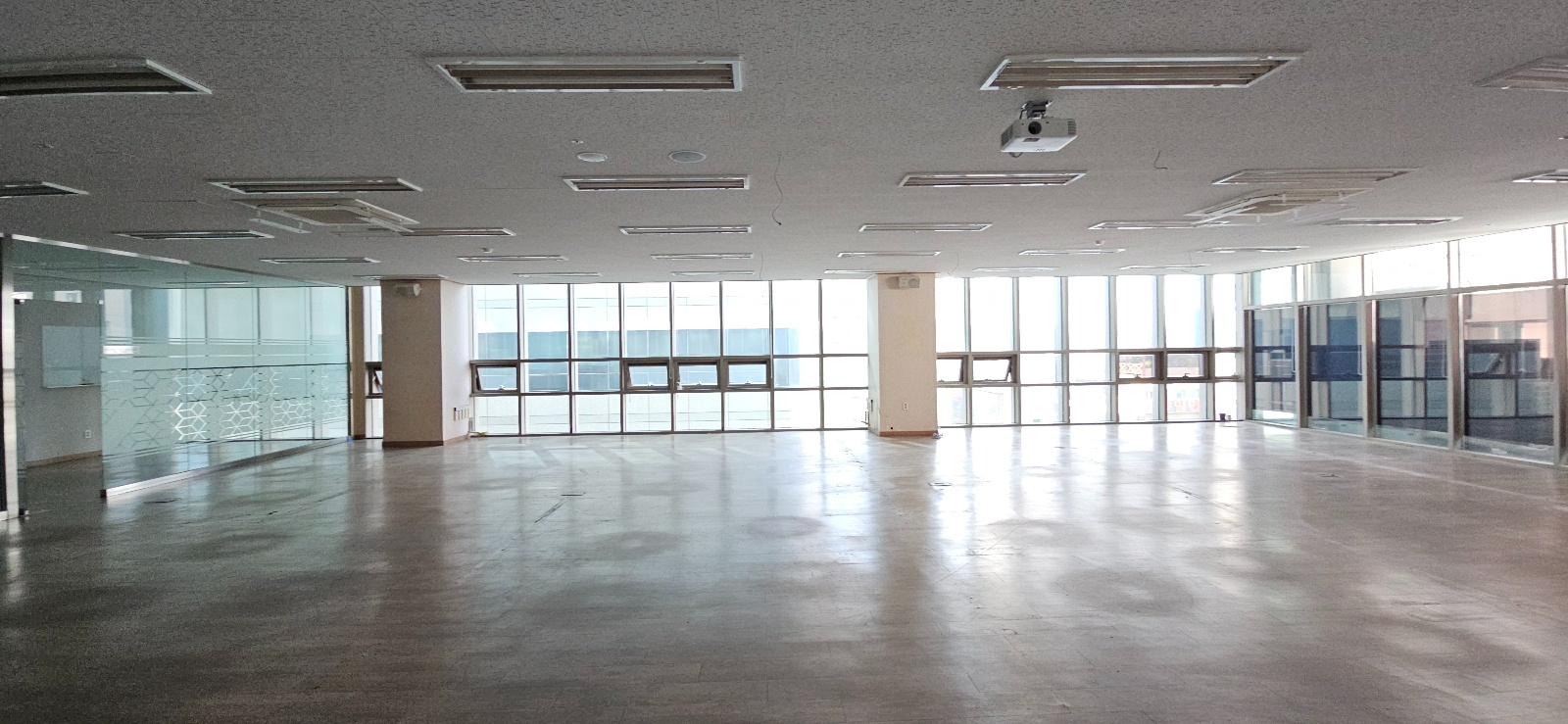 부산광역시 연제구 연산동 사무실 썸네일 2