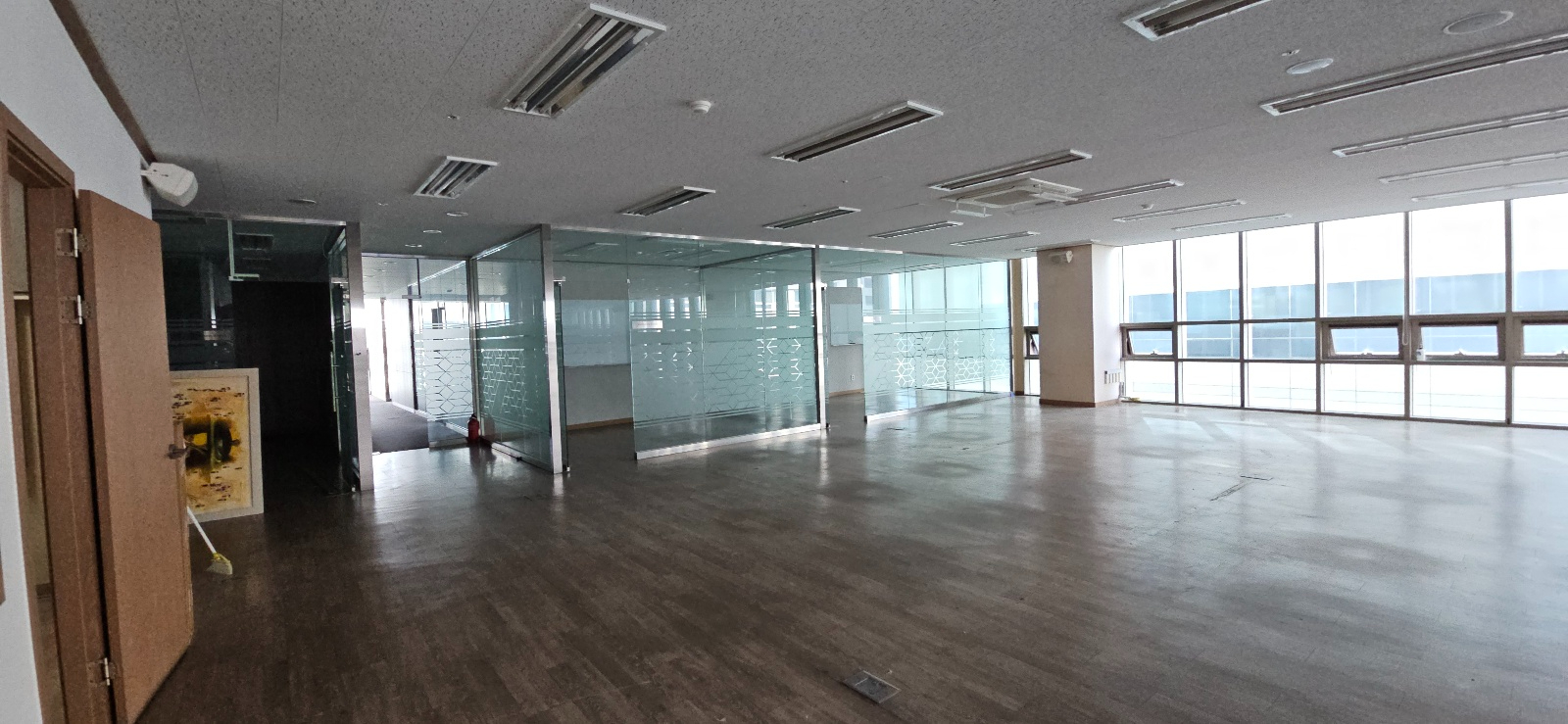 부산광역시 연제구 연산동 사무실 썸네일 5