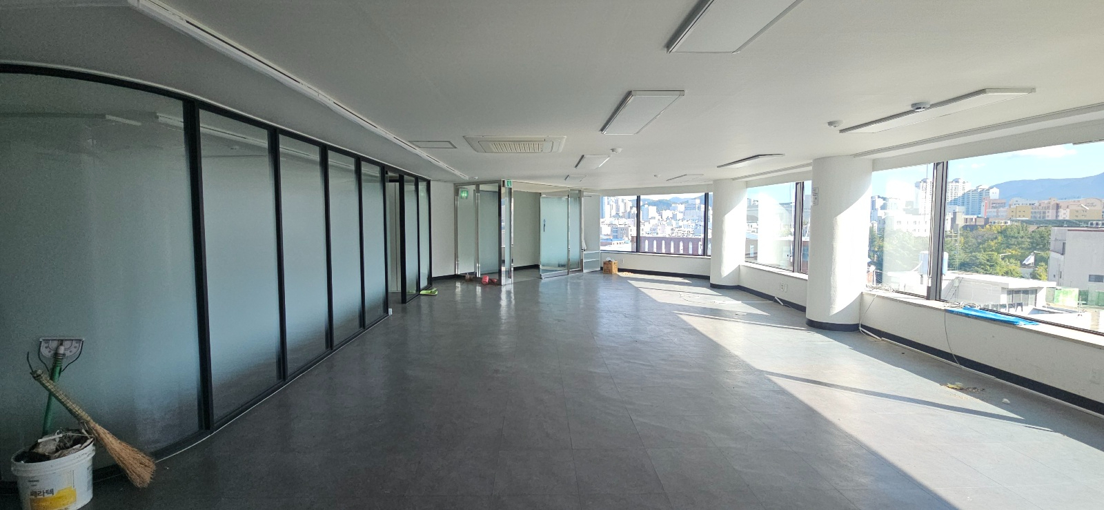 부산광역시 동래구 사직동 사무실 썸네일 4
