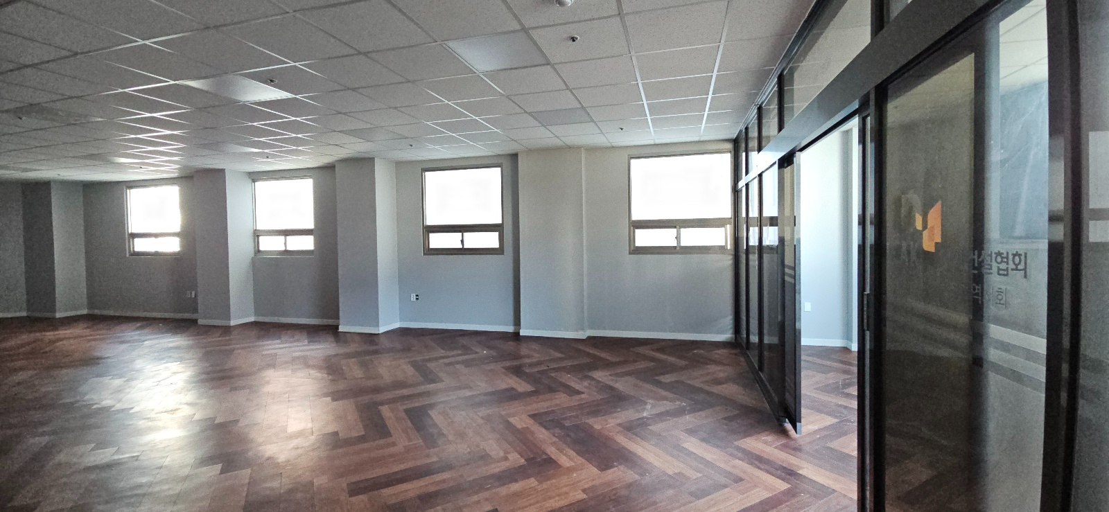 부산광역시 금정구 구서동 사무실 썸네일 2