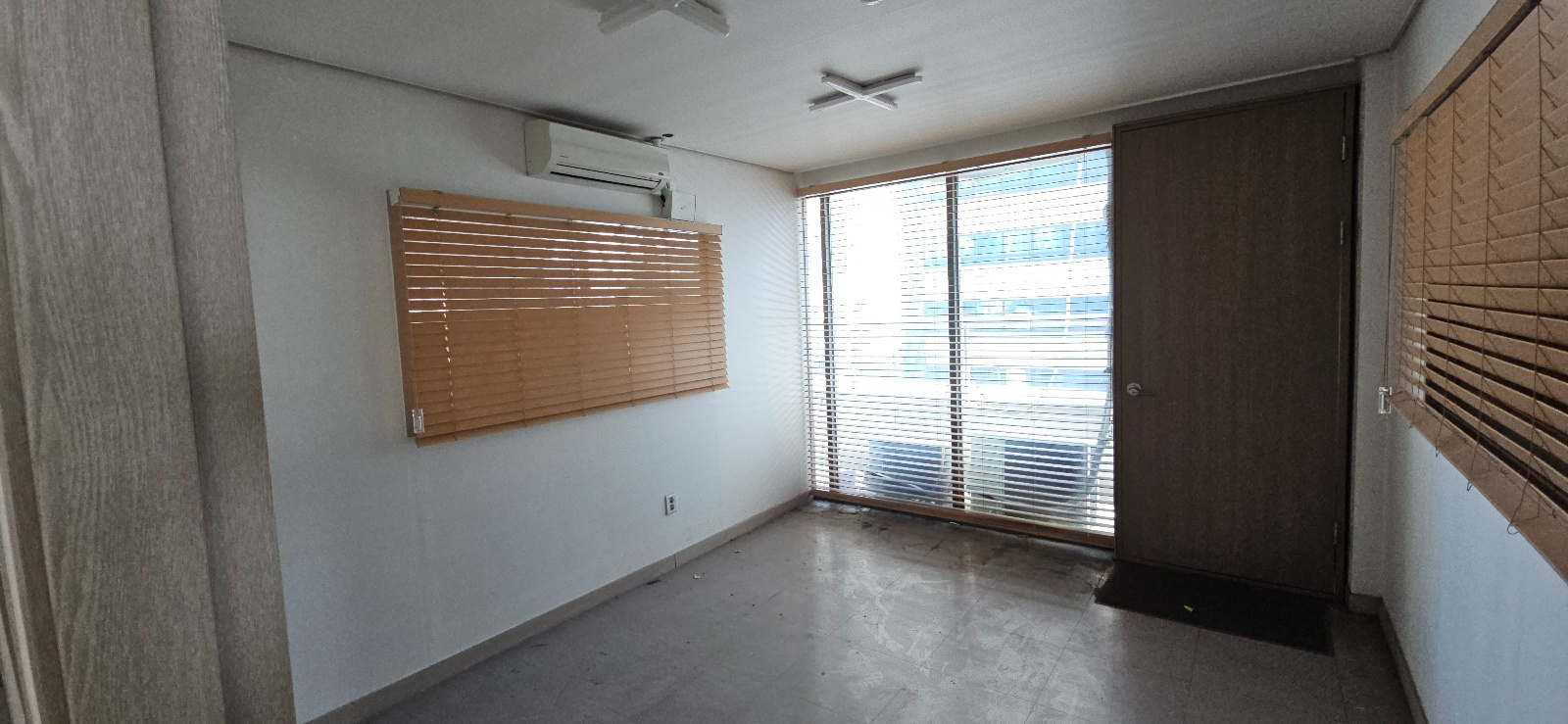 부산광역시 금정구 구서동 사무실 썸네일 6